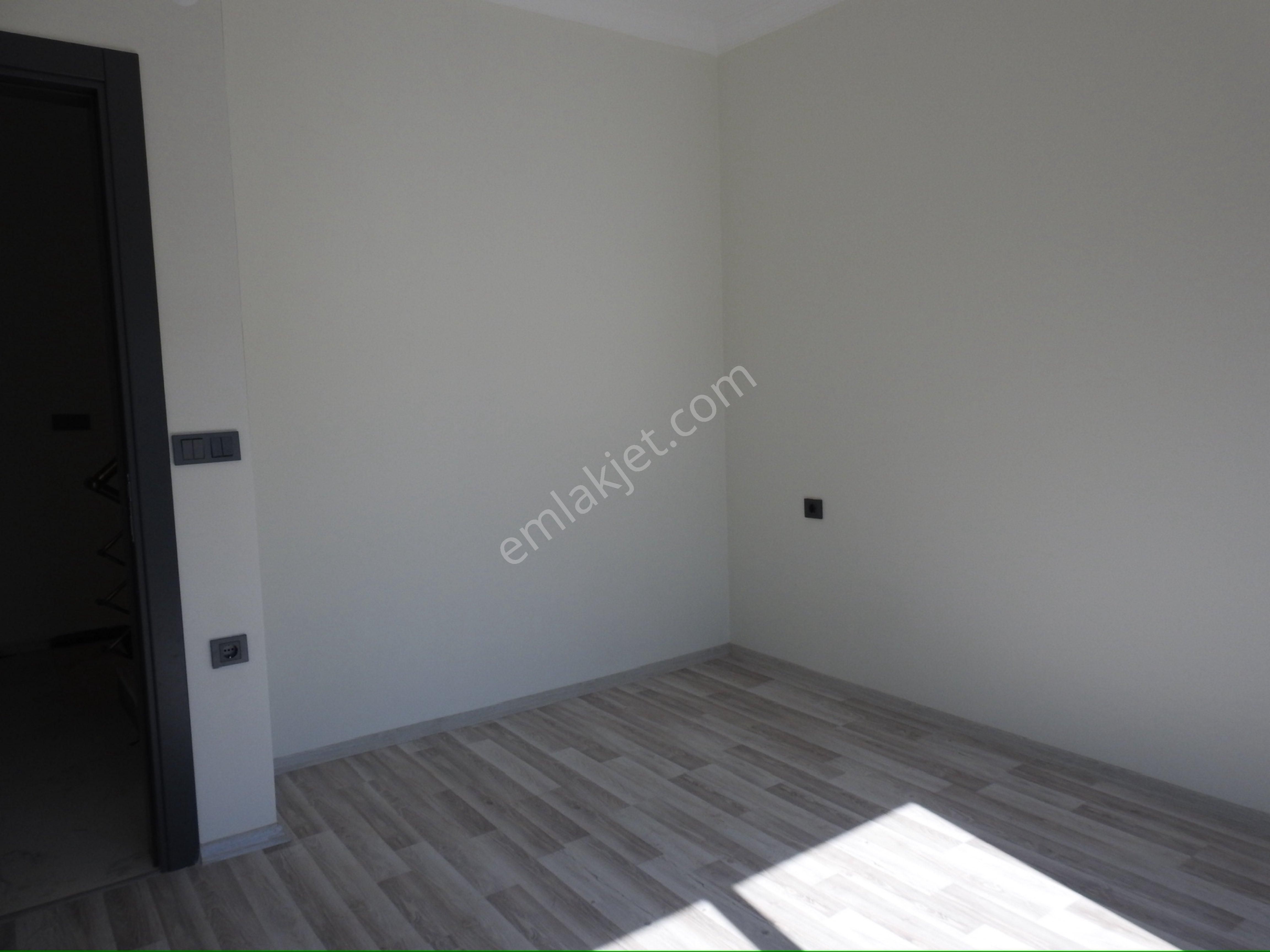 Ortamahallede Denize 50m Yeni Villa - Görsel 12