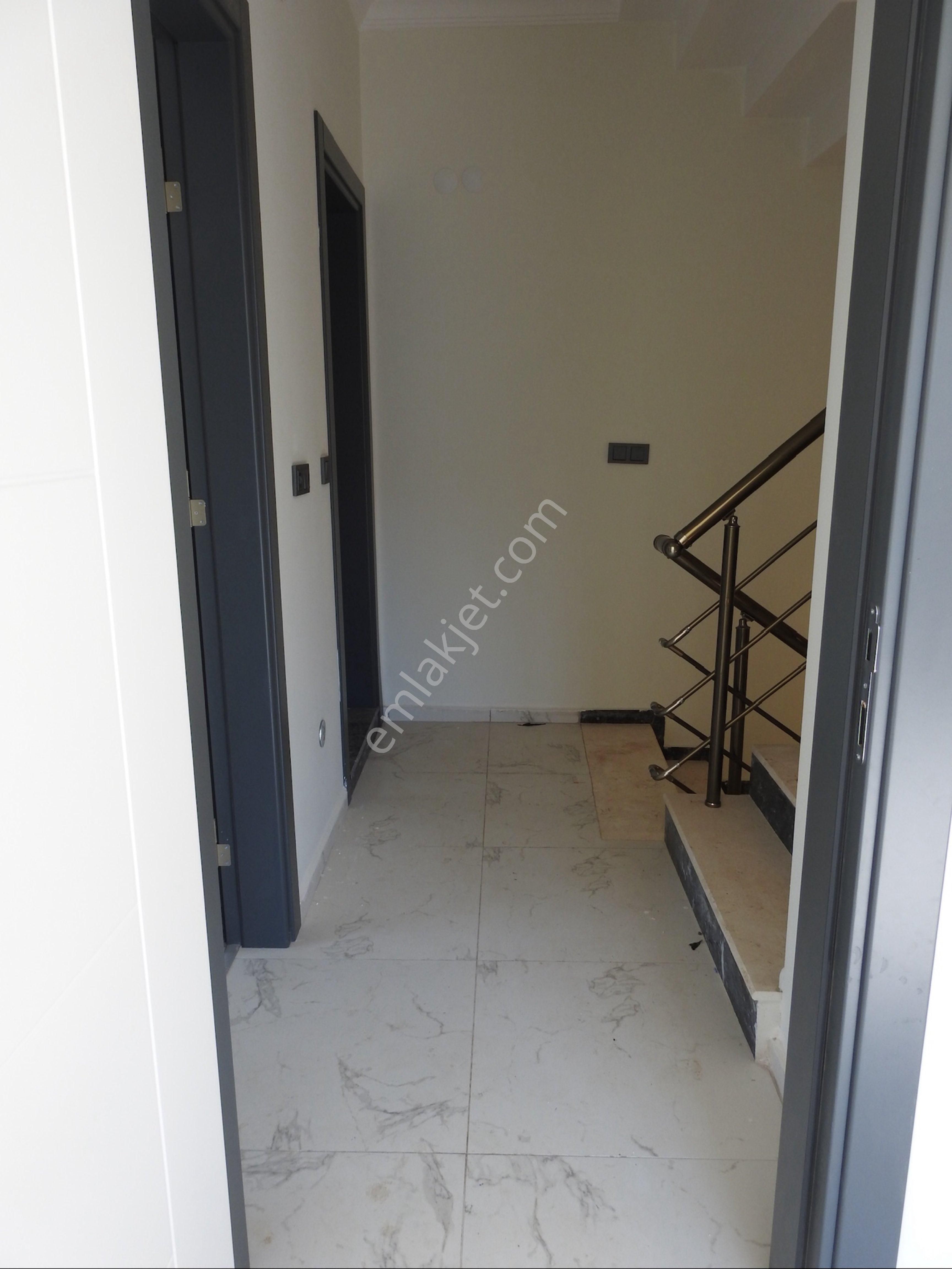 Ortamahallede Denize 50m Yeni Villa - Görsel 13