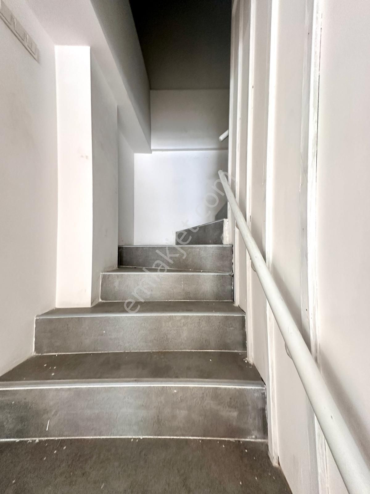 Gıda Çarşısı’nın Tam Karşısında, Gaziler Caddesi’nde Net:181m² Satılık İşyeri - Görsel 21