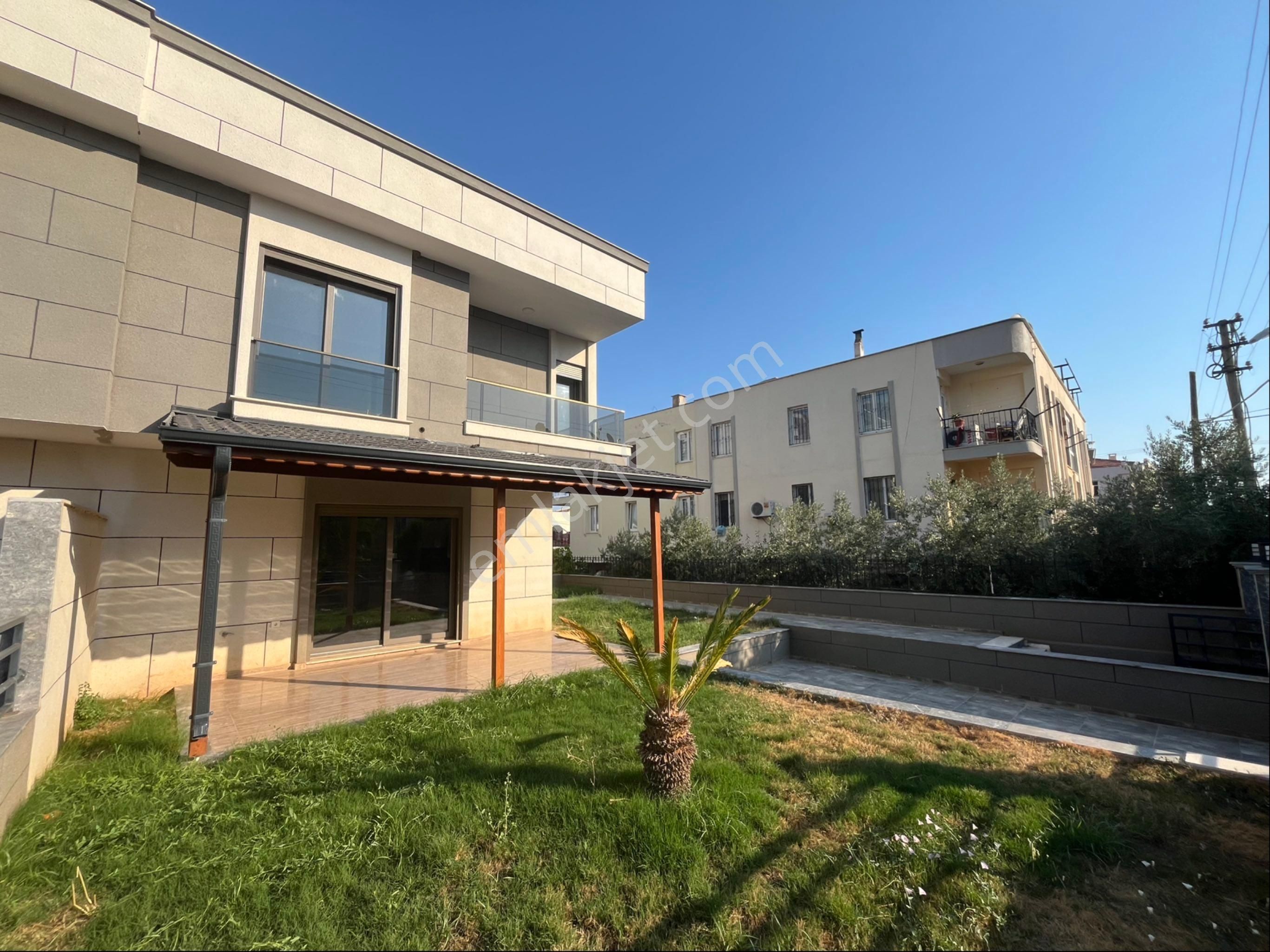 Ortamahallede Otoparklı Köşe Villa - Görsel 2