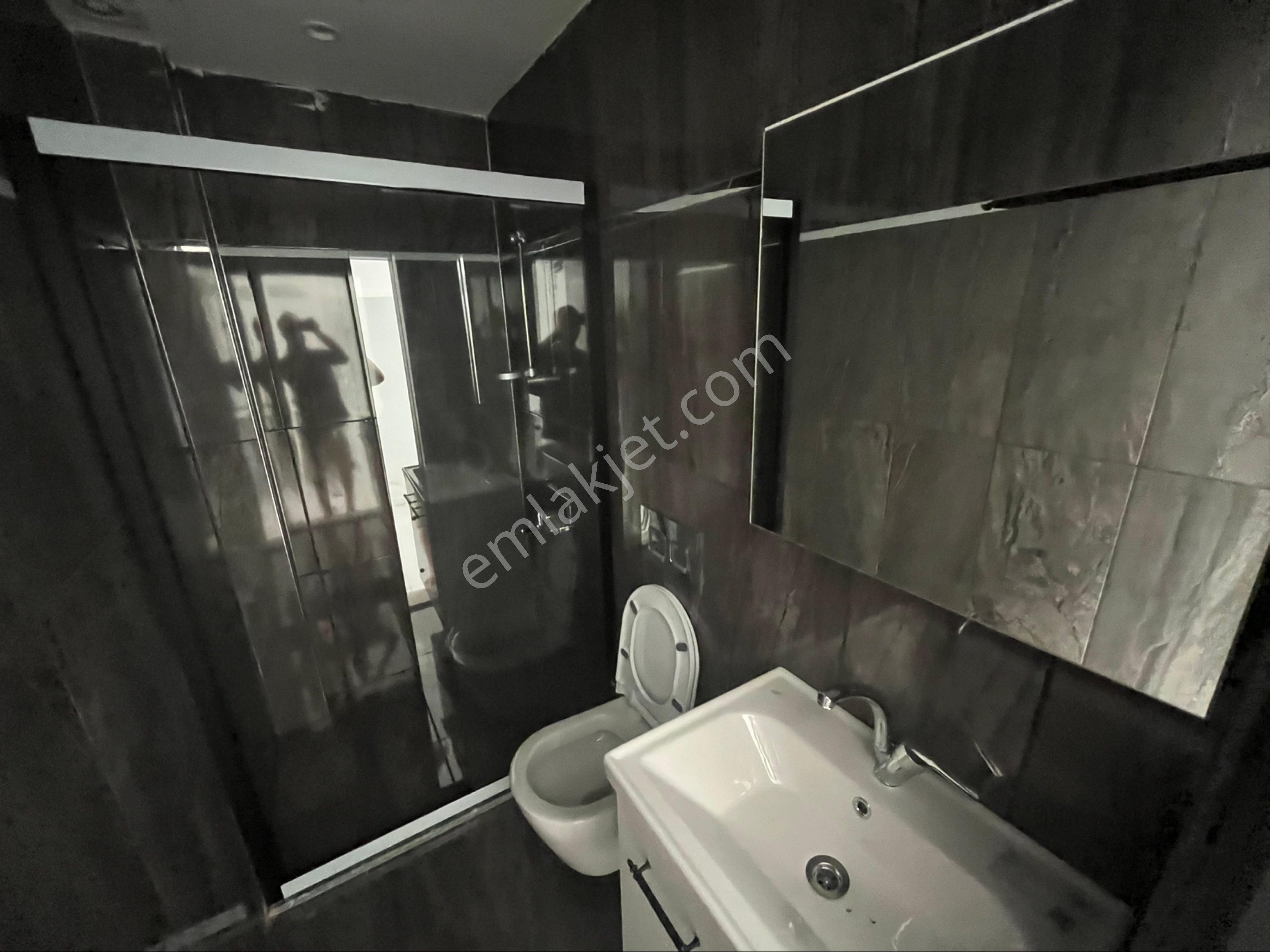 Ortamahallede Otoparklı Köşe Villa - Görsel 25