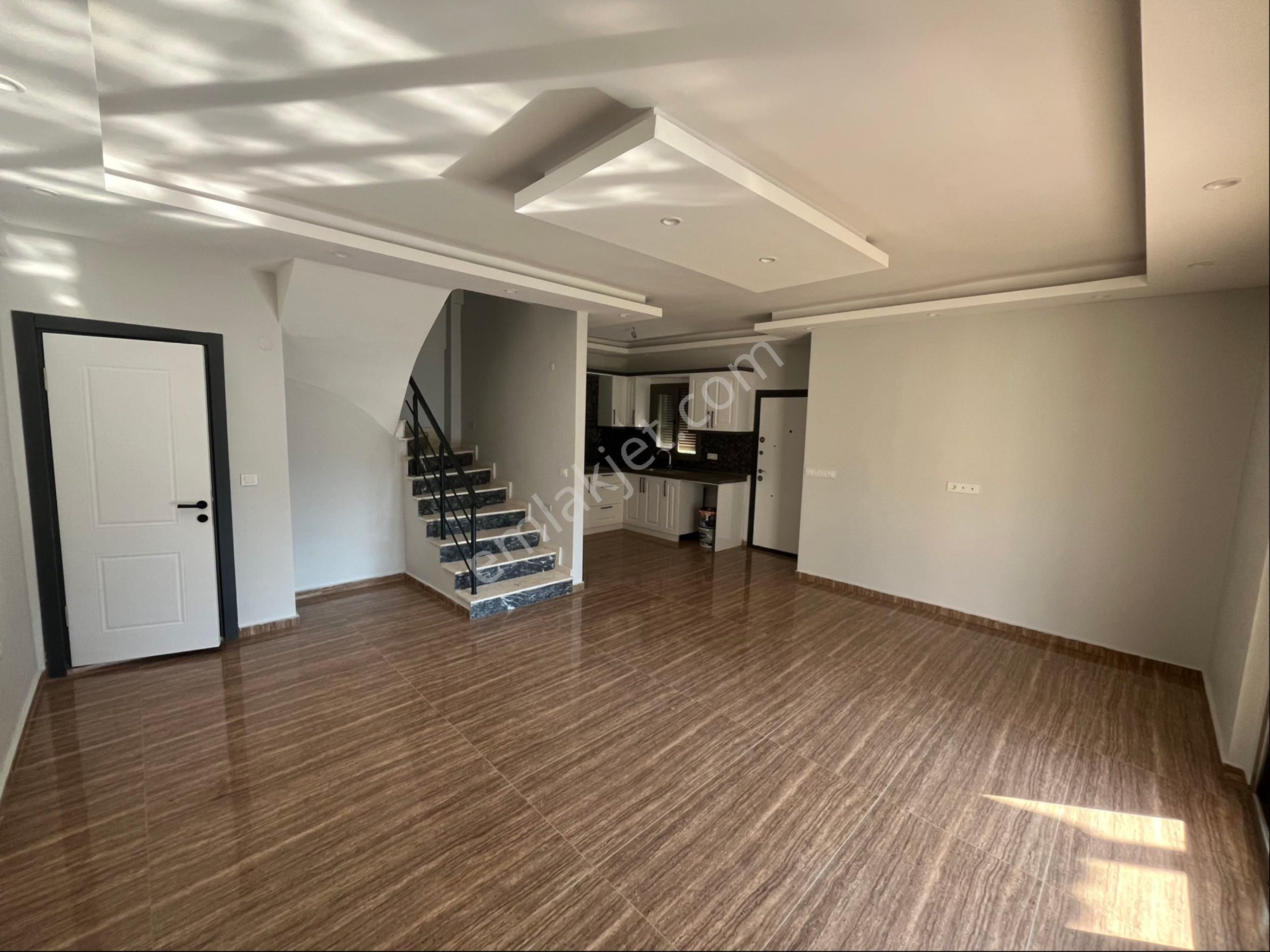 Ortamahallede Otoparklı Köşe Villa - Görsel 6