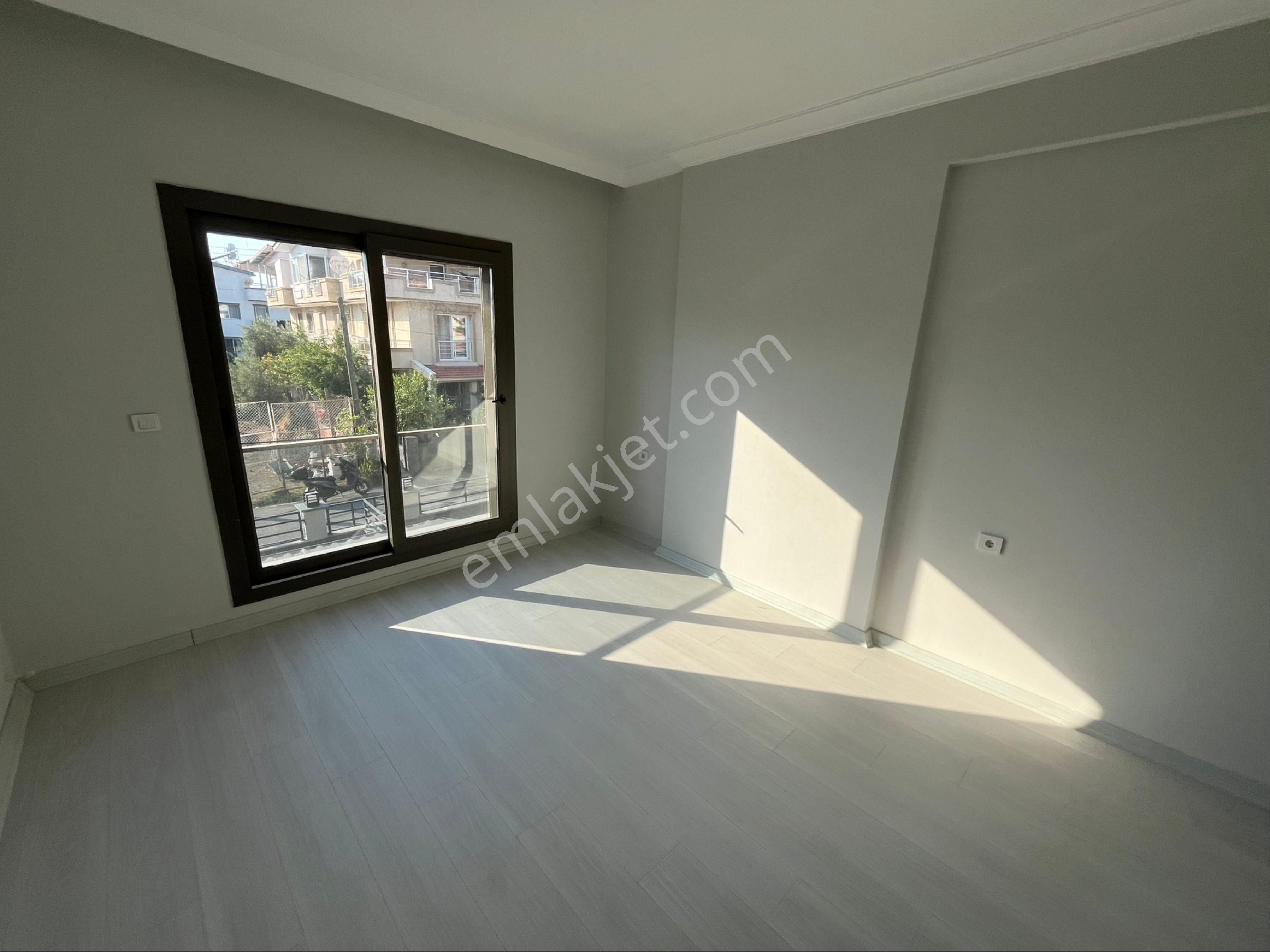 Ortamahallede Otoparklı Köşe Villa - Görsel 19