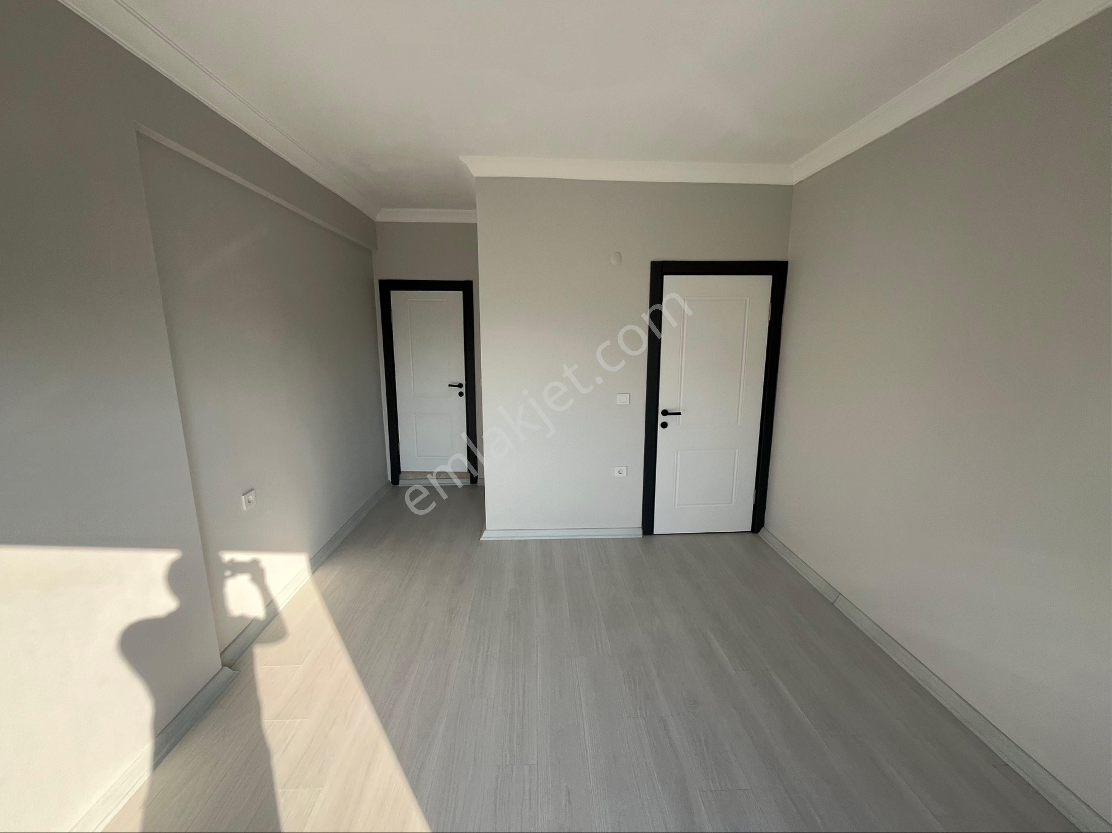 Ortamahallede Otoparklı Köşe Villa - Görsel 21