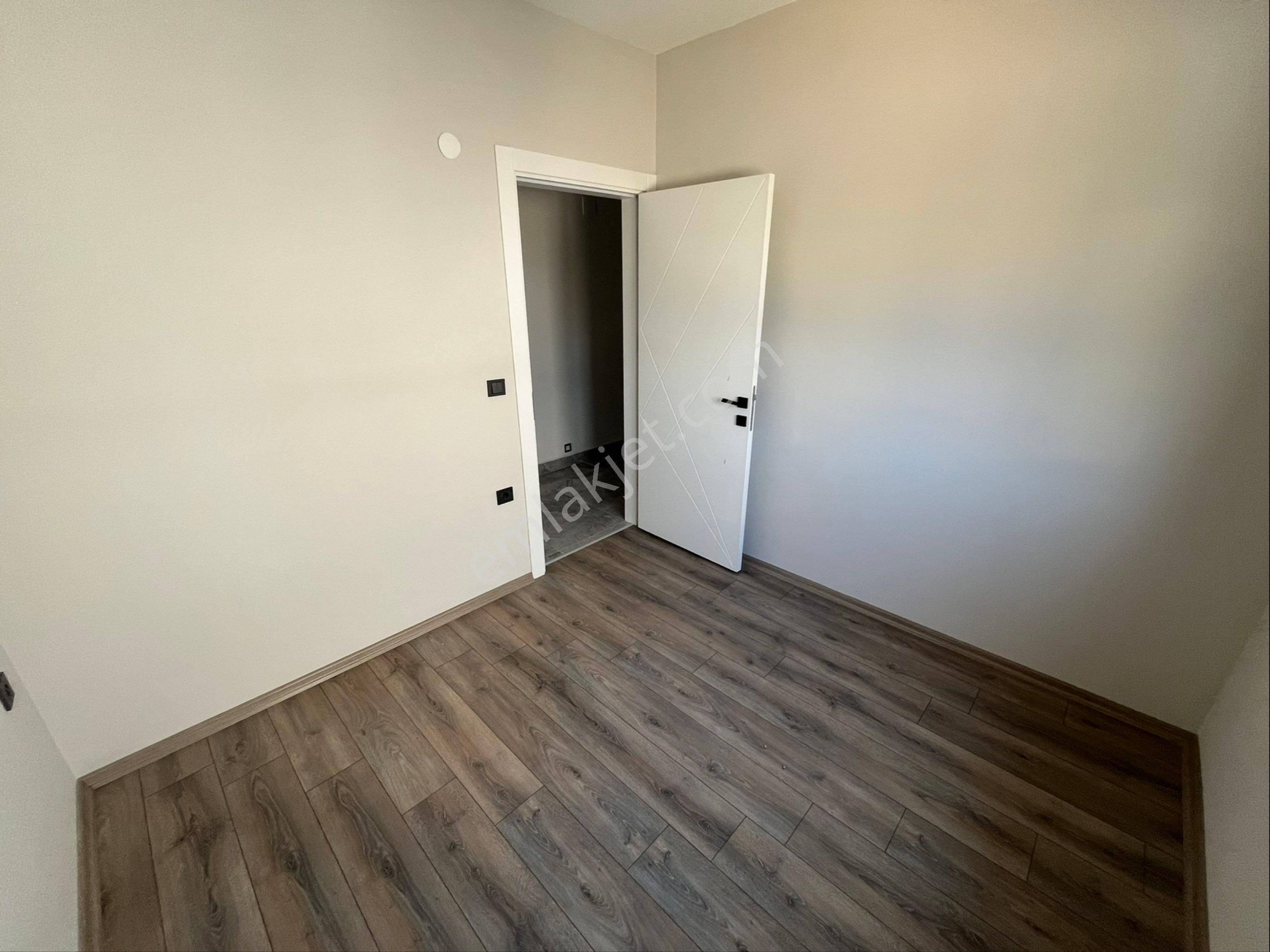 Ortamahallede Sıfır Uygun Villa - Görsel 16