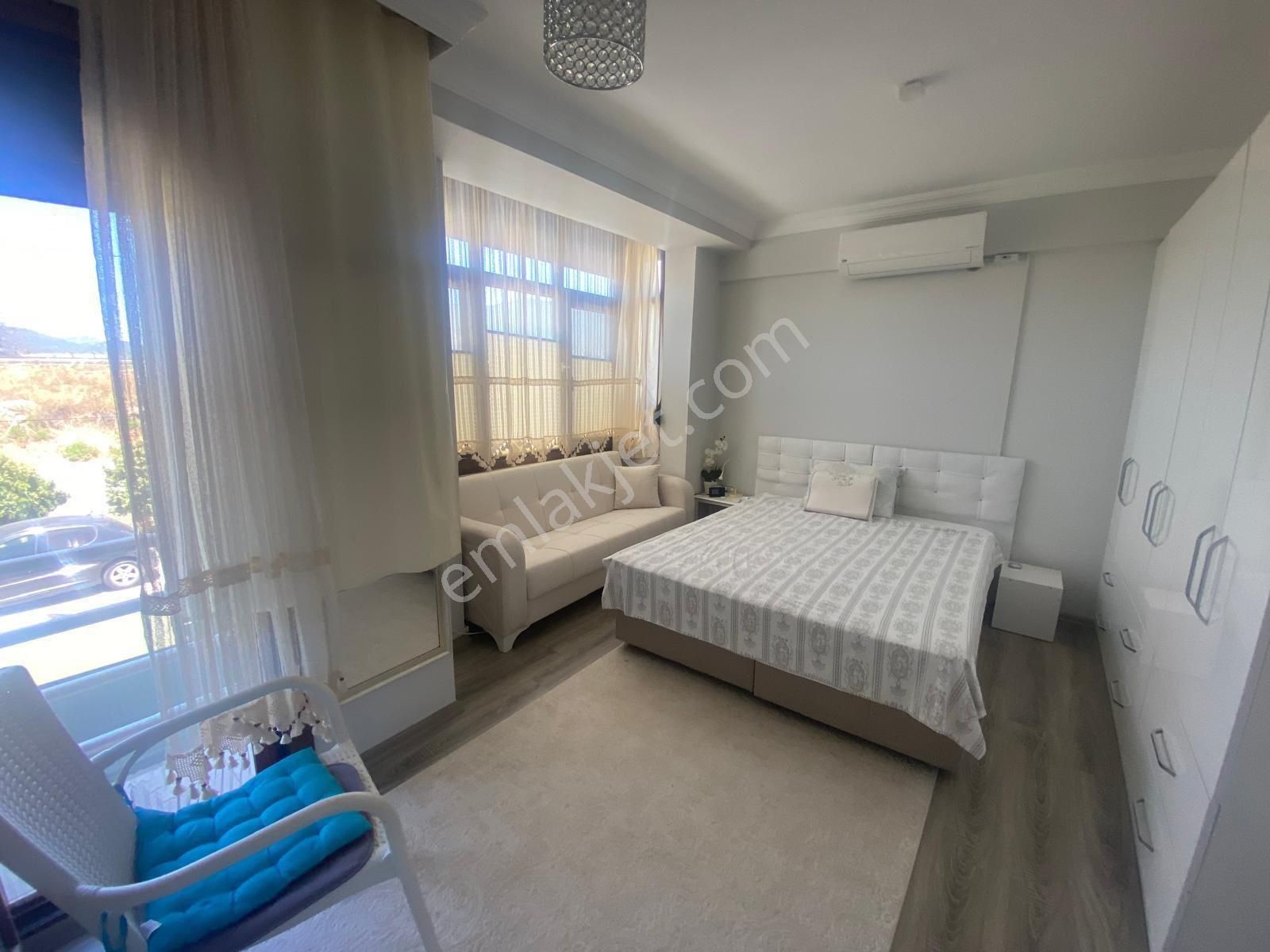 Gümüldürde Denize Sıfır Site İçeriisinde Villa - Görsel 24