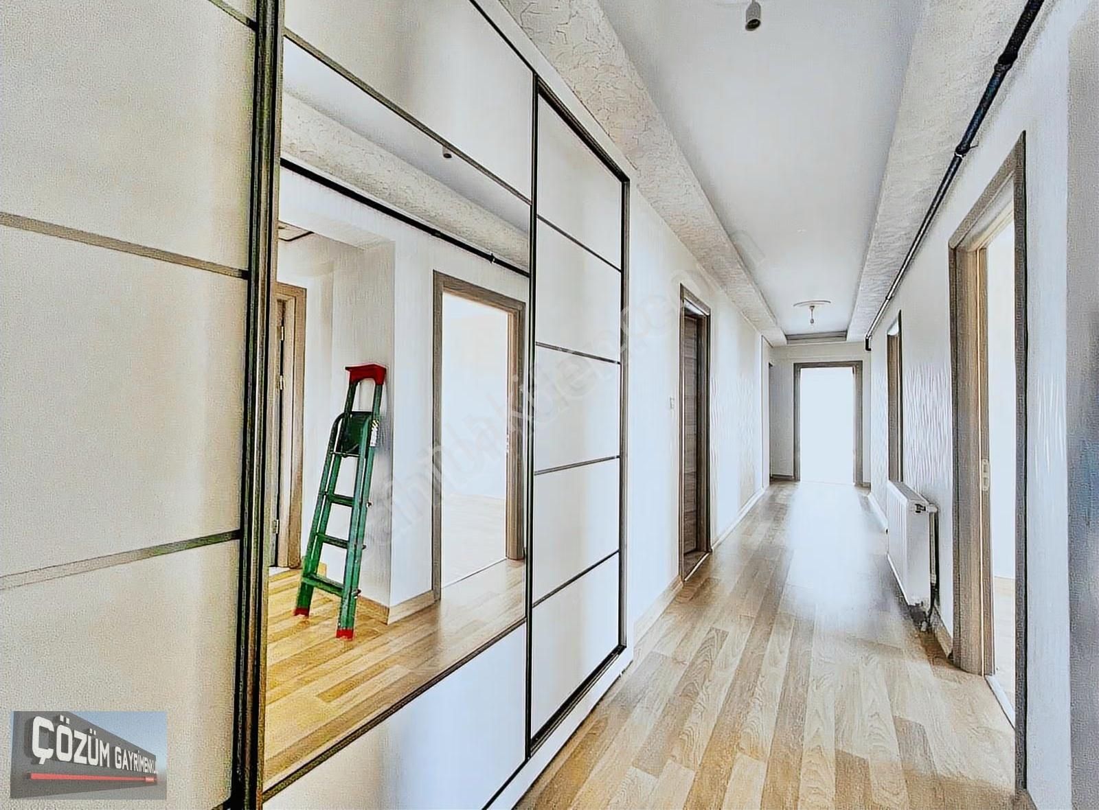 Çözüm Ana Cadde Kenarı 3+1 Ful Yapılı Kilerli Çift Banyolu Daire - Görsel 12