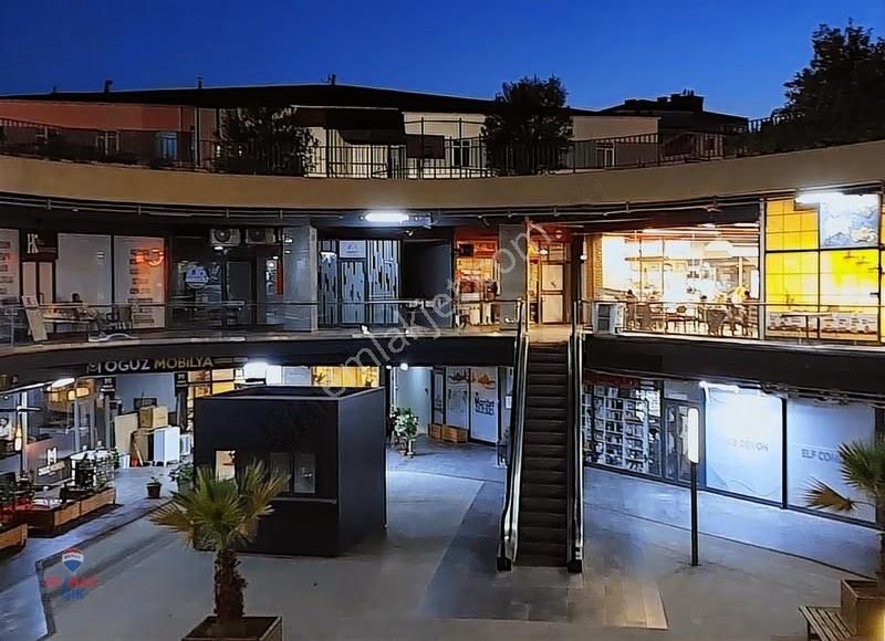 Samandıra Metroya Çok Yakın Avm İçi Satılık İşyeri-büfe - Görsel 6