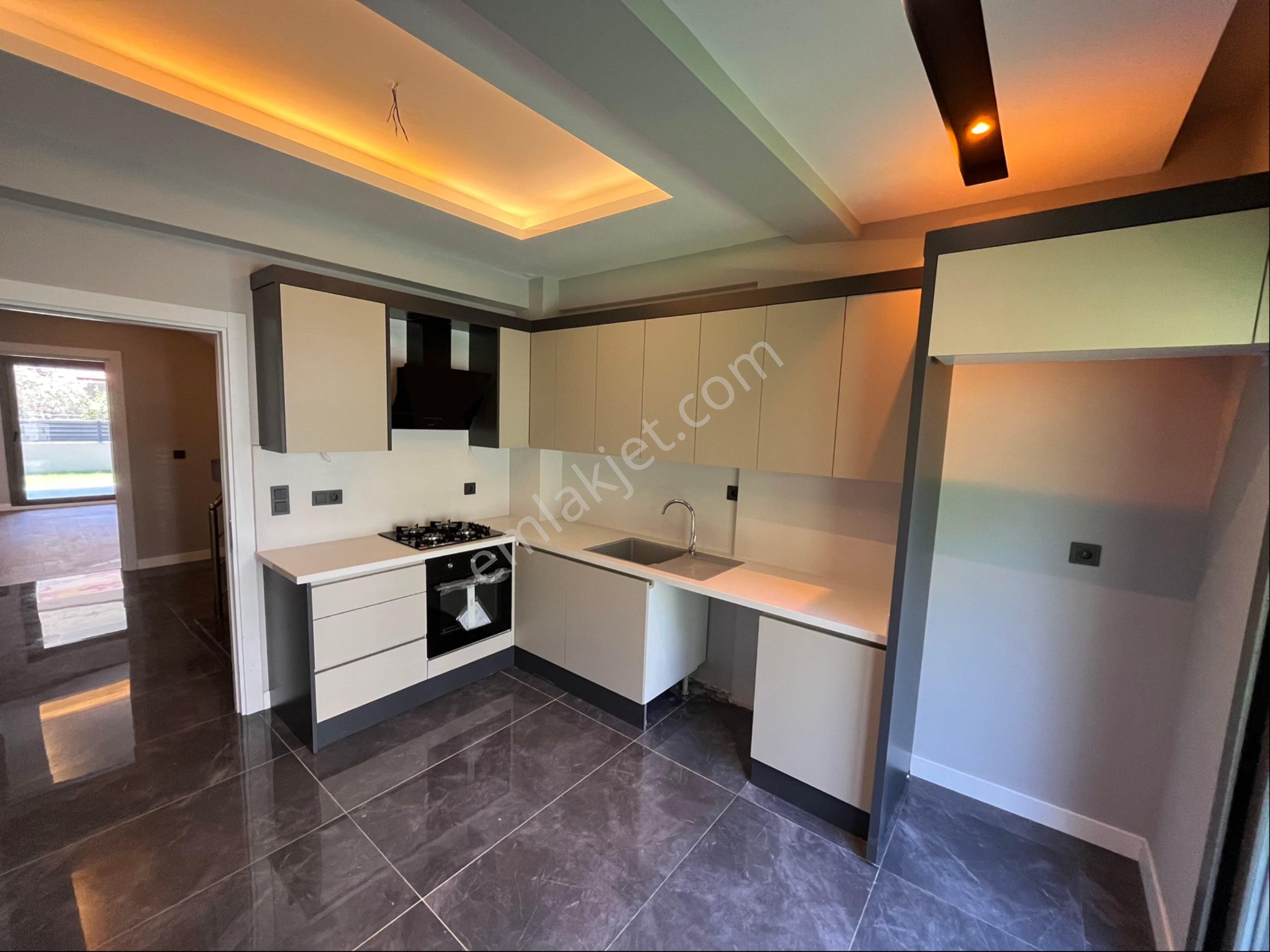 Özdere Deniz Tarafında Geniş Bahçeli Villa - Görsel 14