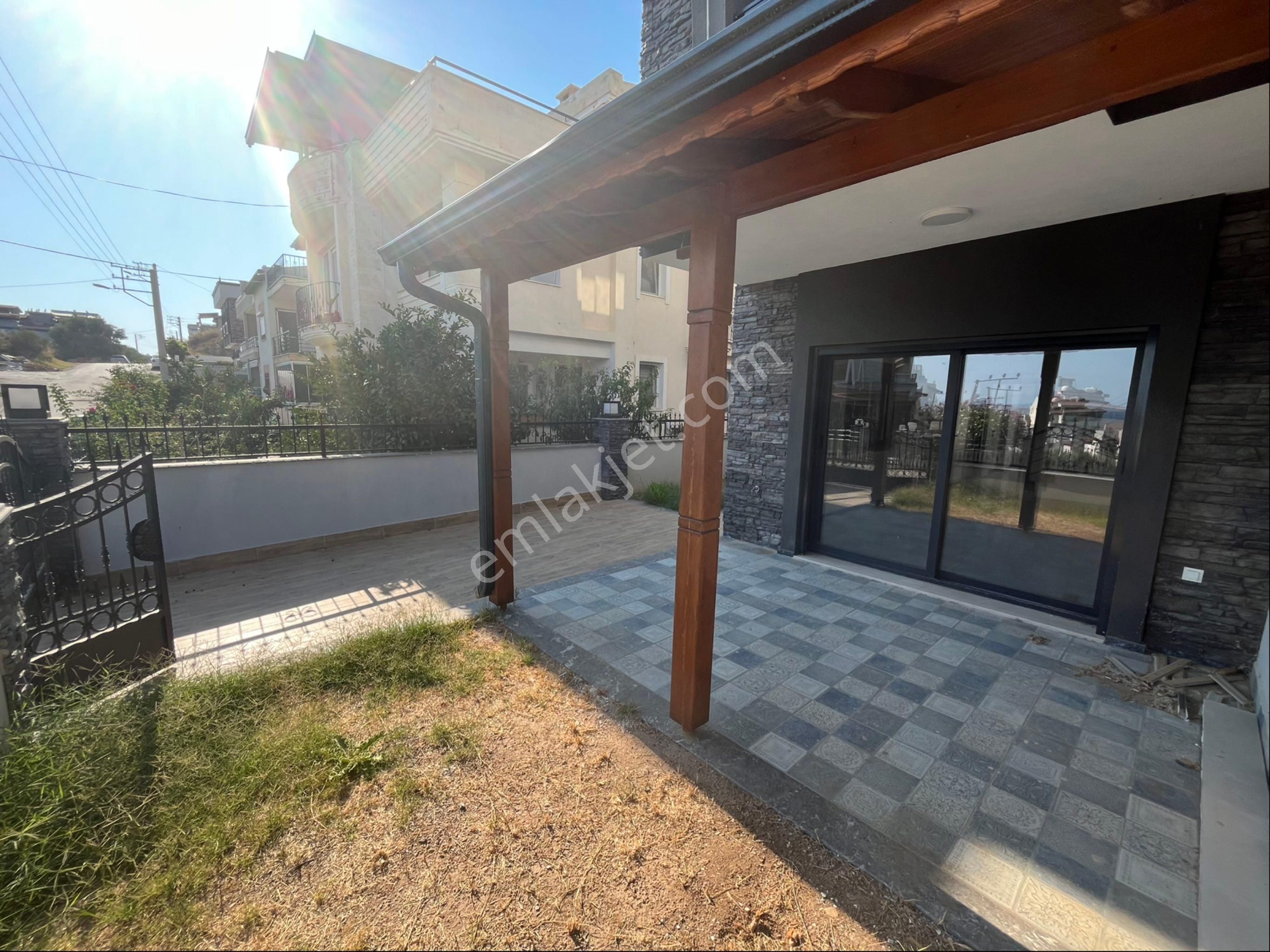 Özderede Zeminden Manzaralı Geniş Villa - Görsel 27