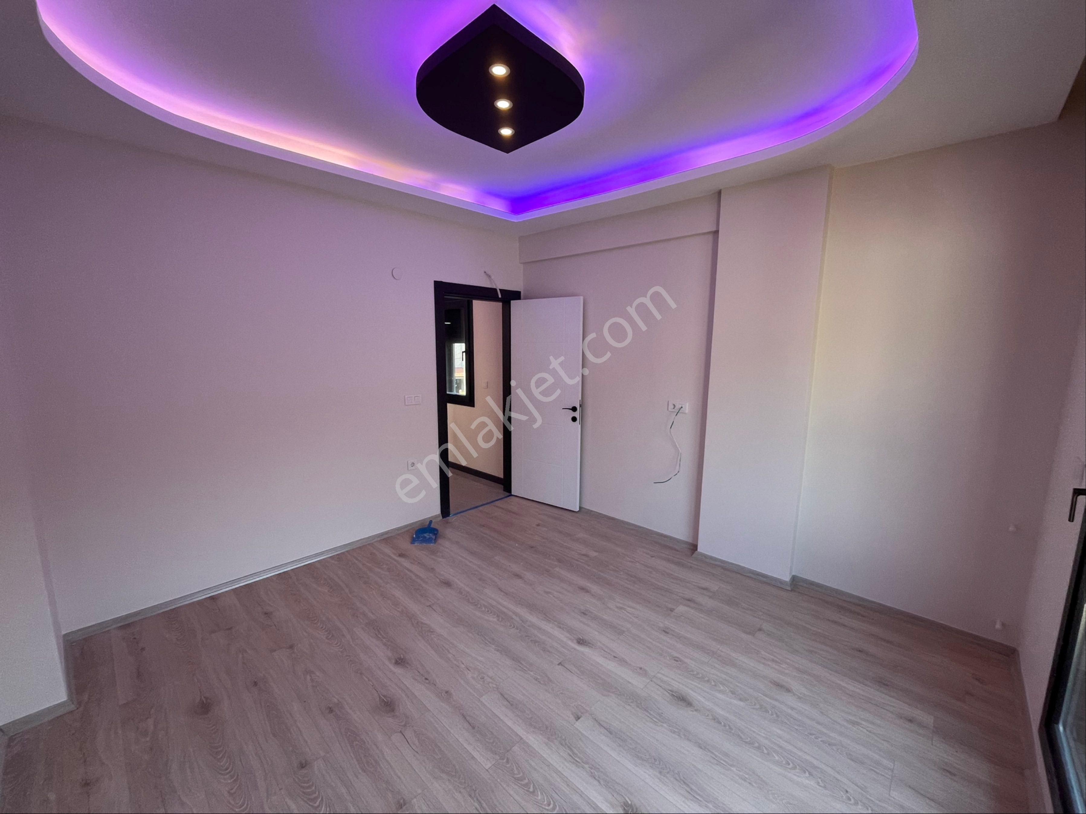 Özderede Zeminden Manzaralı Geniş Villa - Görsel 14