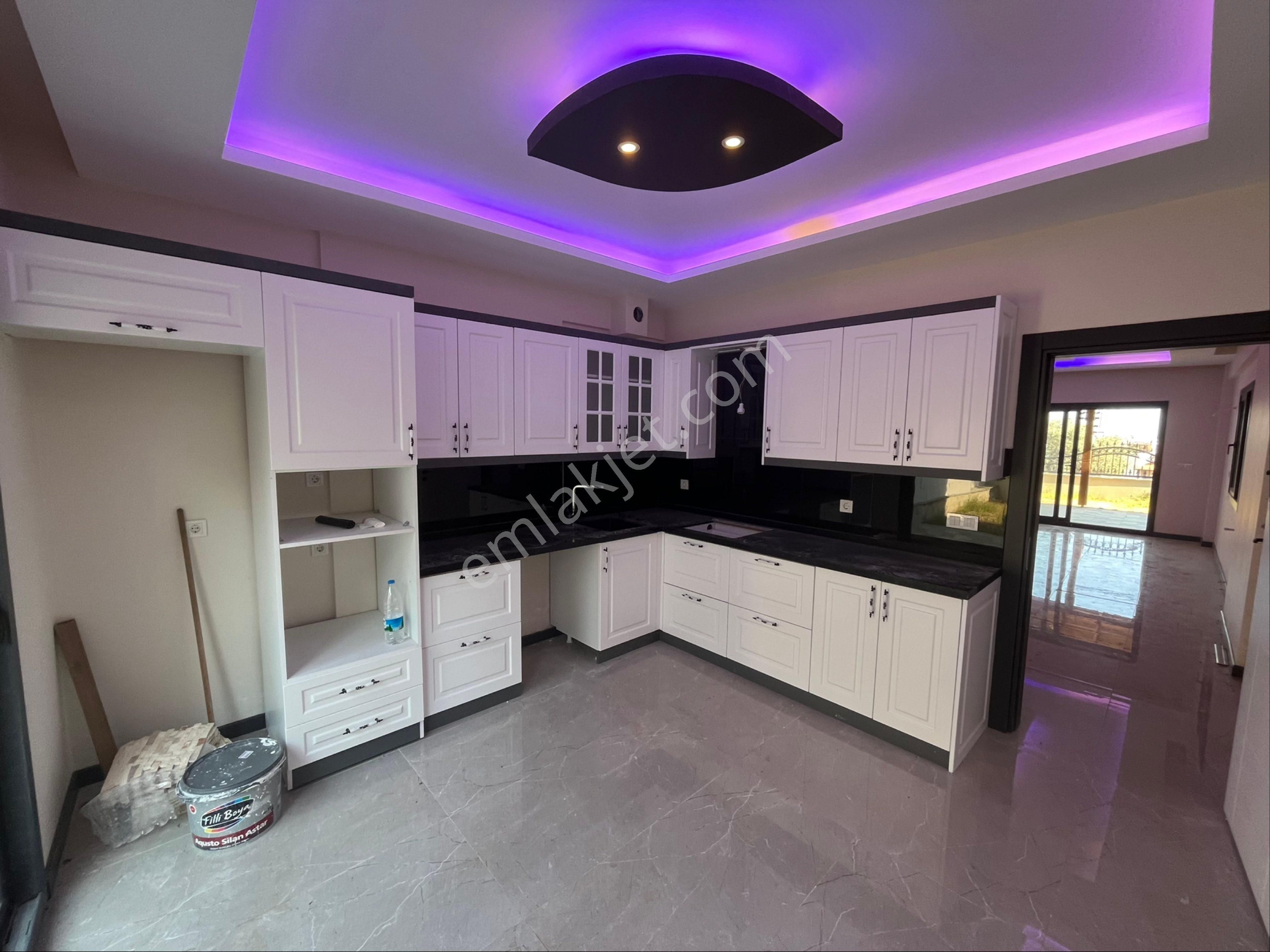 Özderede Zeminden Manzaralı Geniş Villa - Görsel 19