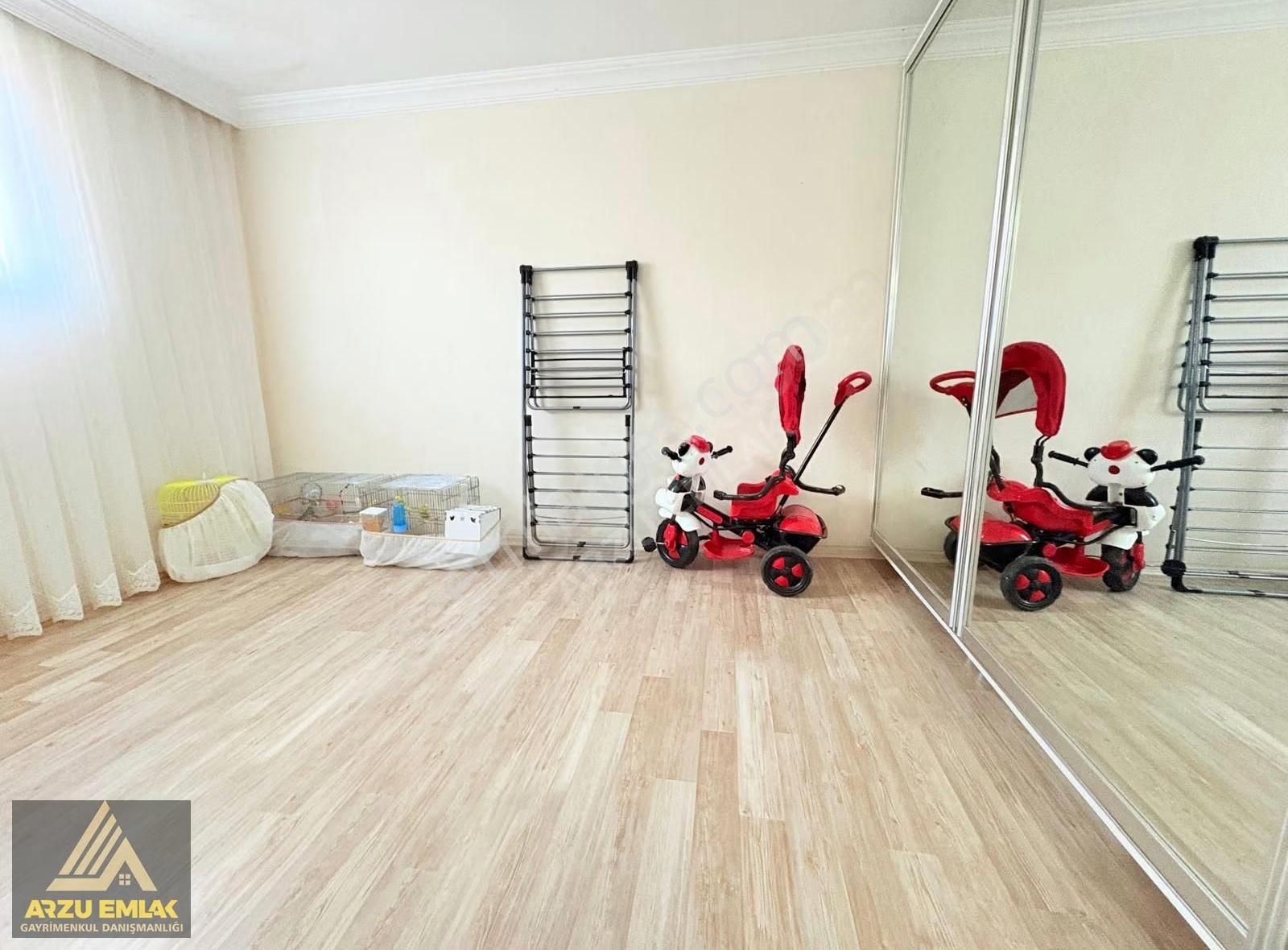 Arzu Emlaktan 75. Yıl Mah. Satılık 3+2 Dubleks Daire - Görsel 6