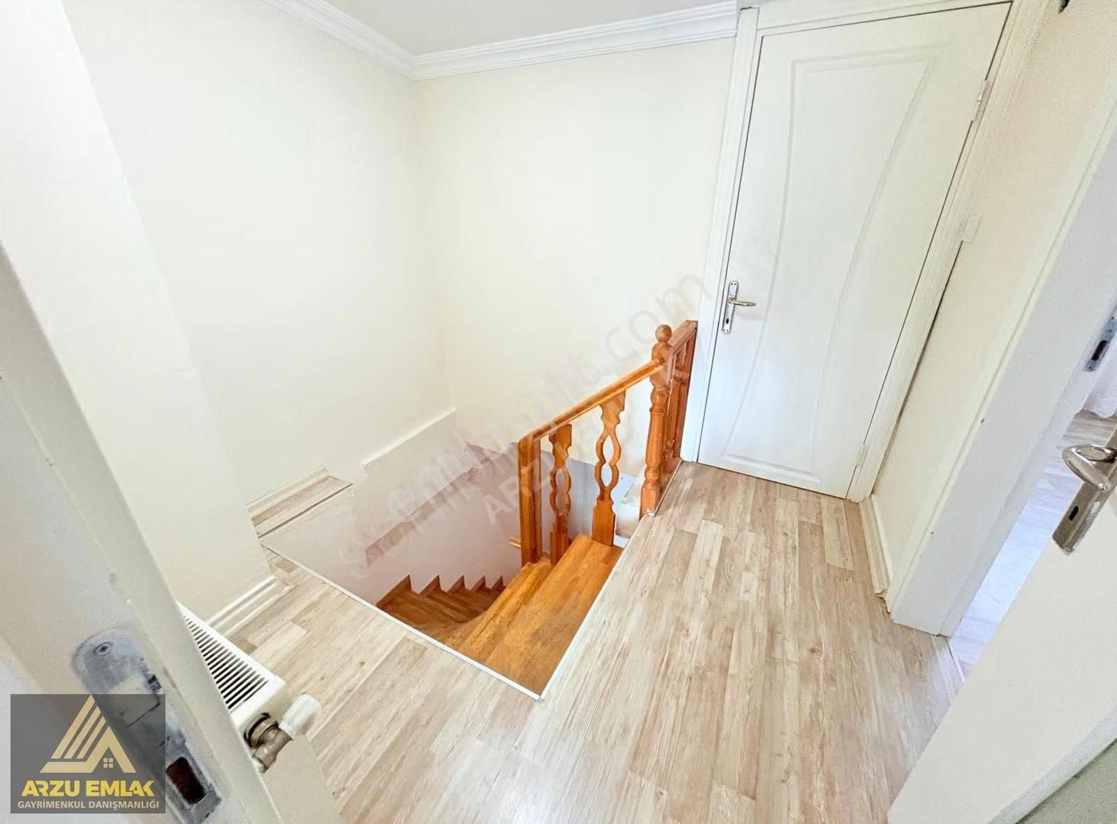 Arzu Emlaktan 75. Yıl Mah. Satılık 3+2 Dubleks Daire - Görsel 9