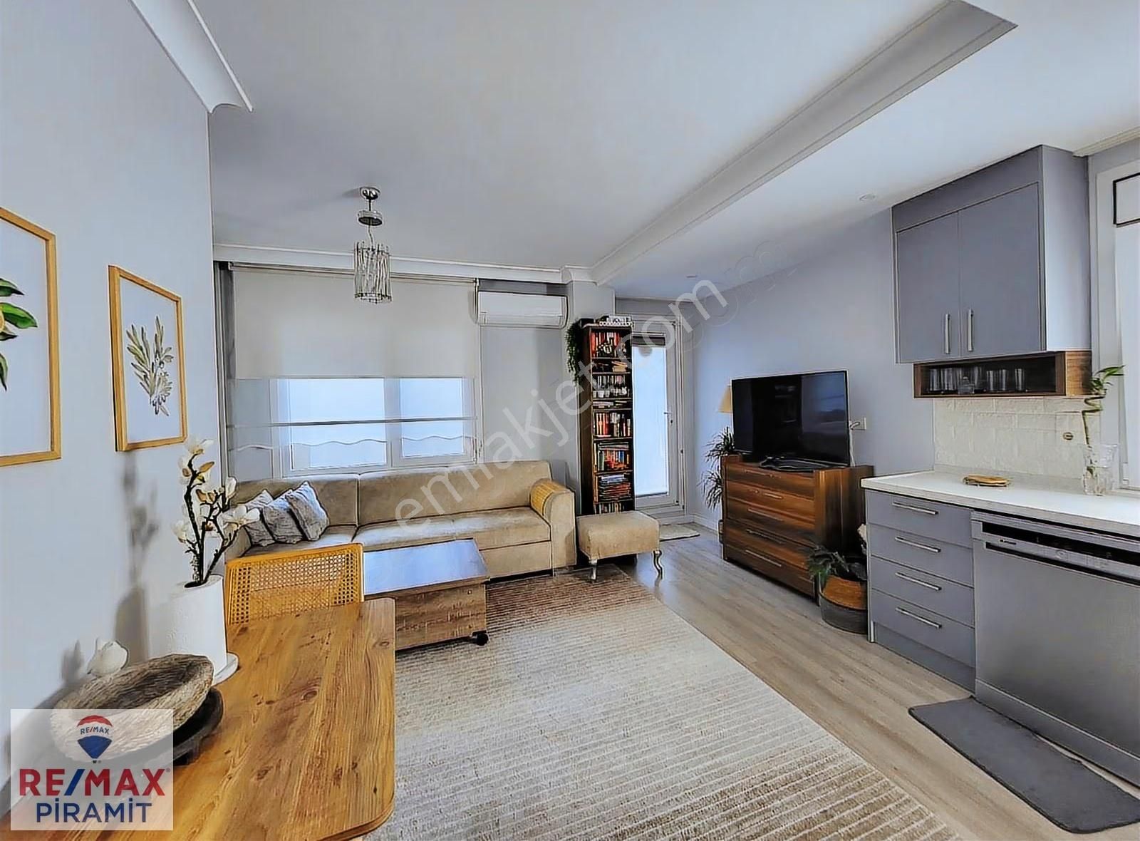 Çekmeköy Taşdelen'de İç Mimar Tasarımlı Prestijli 2+1 Fırsat - Görsel 6