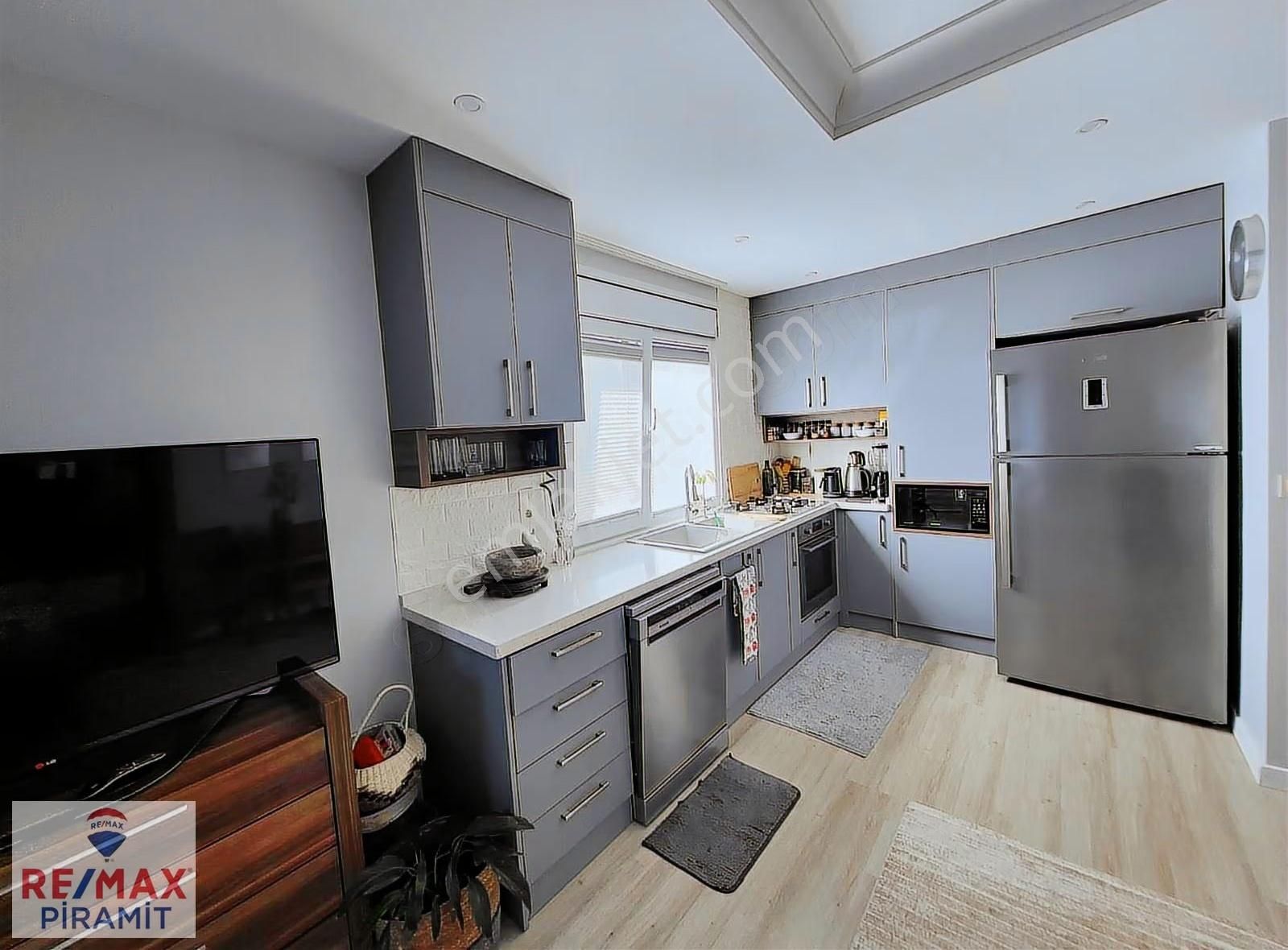 Çekmeköy Taşdelen'de İç Mimar Tasarımlı Prestijli 2+1 Fırsat - Görsel 8