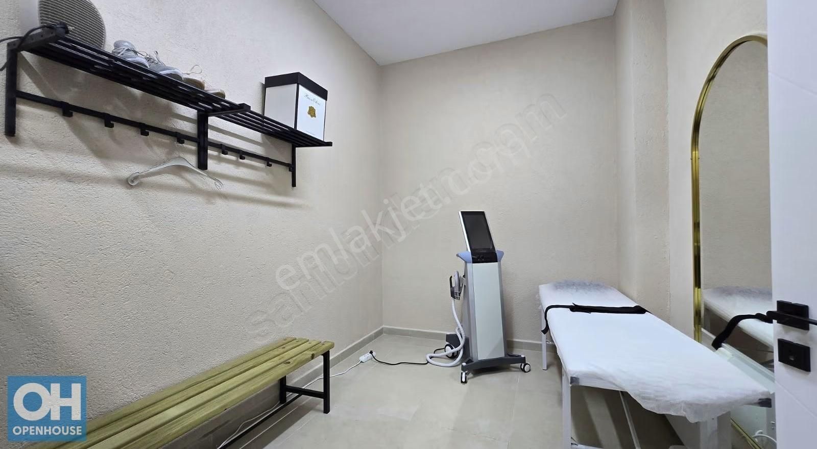 Kemerburgaz'da Ana Cadde Üzerinde Satılık Depolu Dükkan - Görsel 3