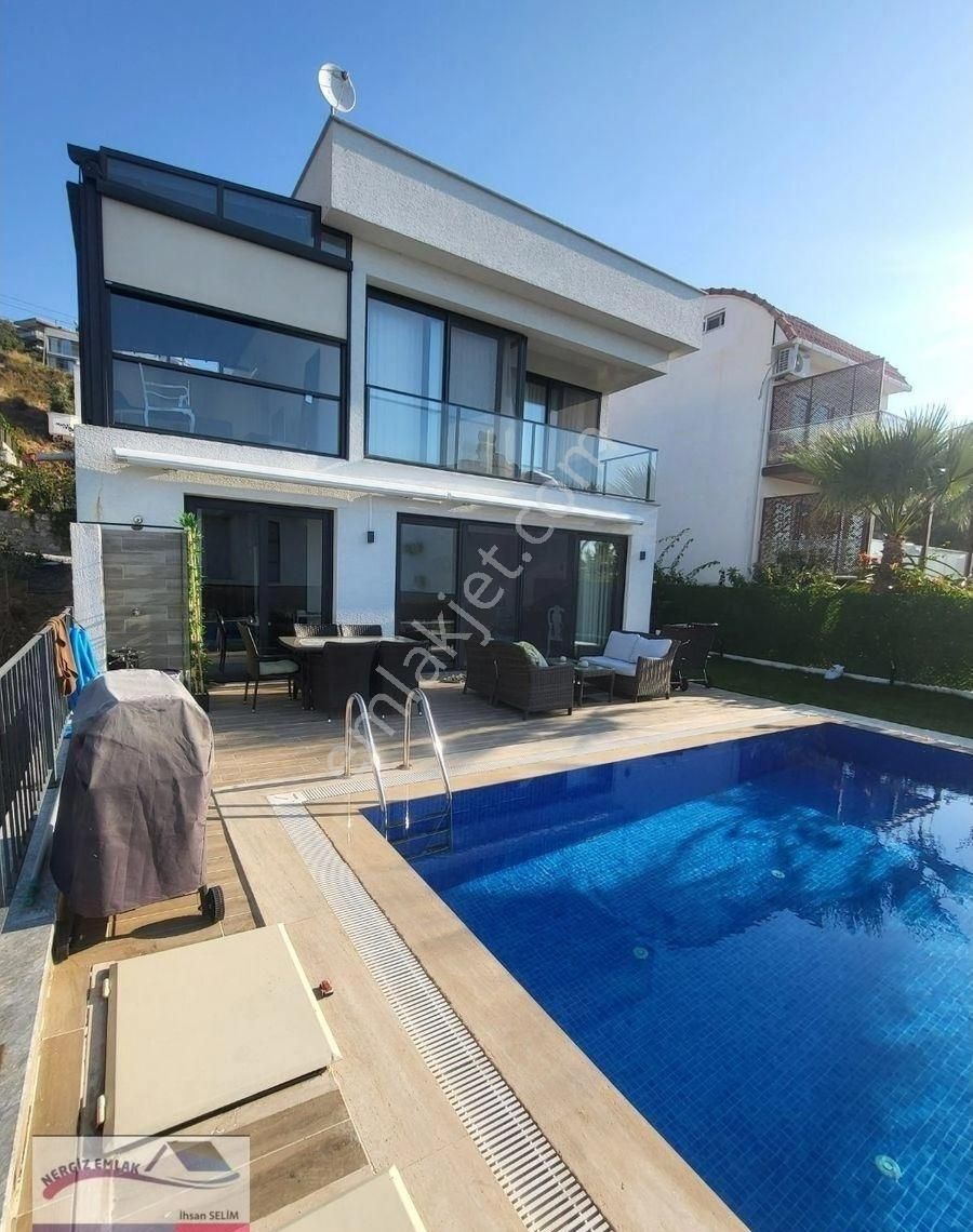 Boğaziçi Mahallesinde Yeni Yapılı Dublex Havuzlu Villa - Görsel 12