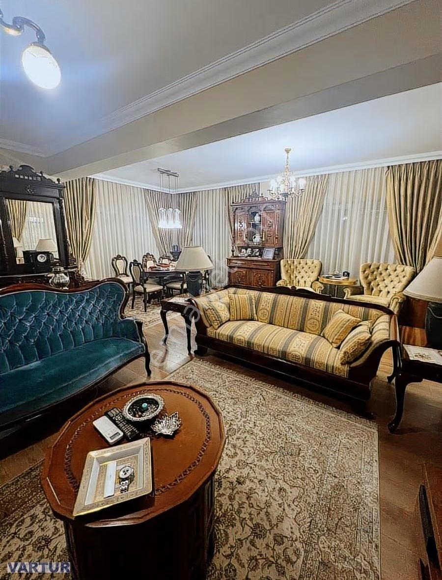 Fethiye Şehir Merkezinde Denize 2. Sıra Lüks Tripleks Villa - Görsel 27