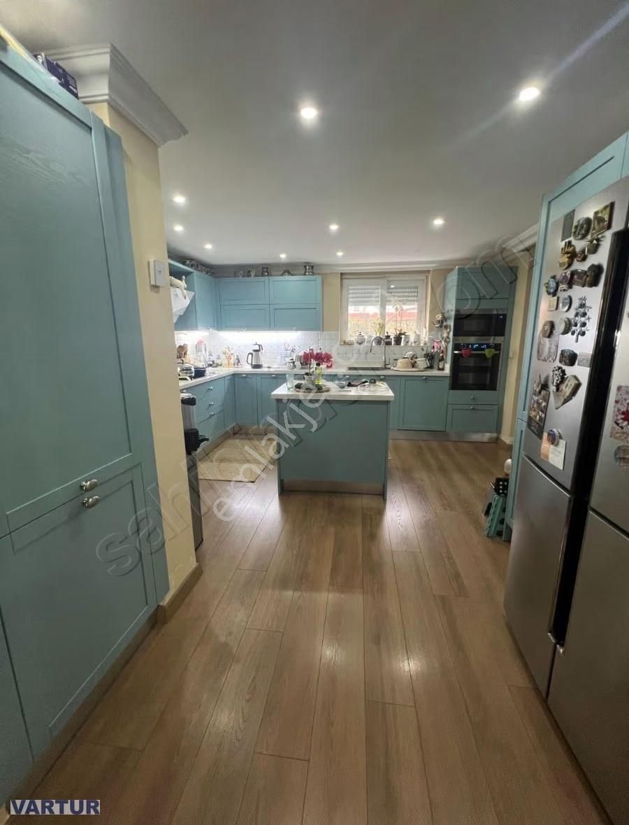 Fethiye Şehir Merkezinde Denize 2. Sıra Lüks Tripleks Villa - Görsel 11