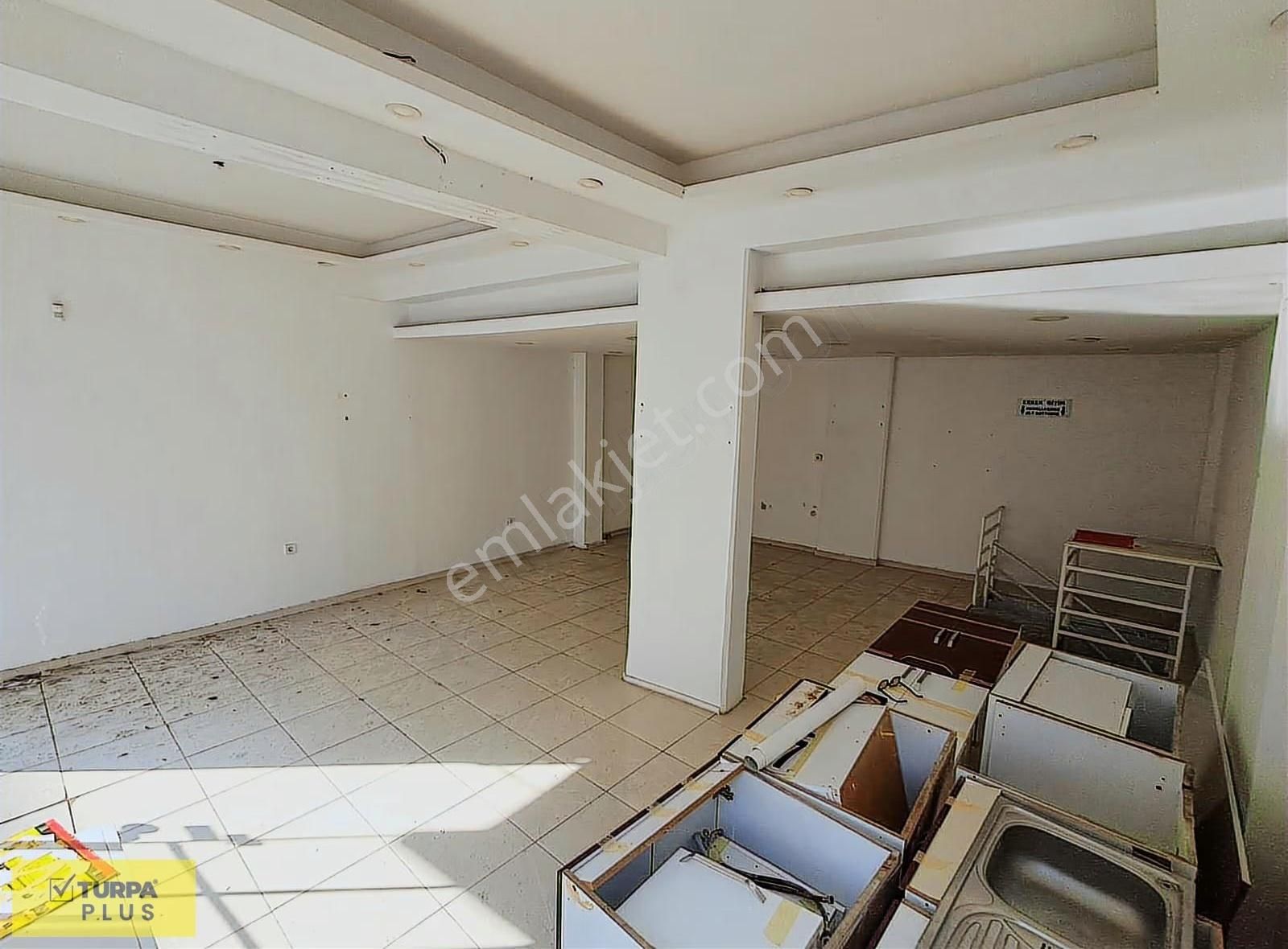 Balçova Sakarya Caddesi Üzerinde Kiralık Dükkan 160 M2 - Görsel 20
