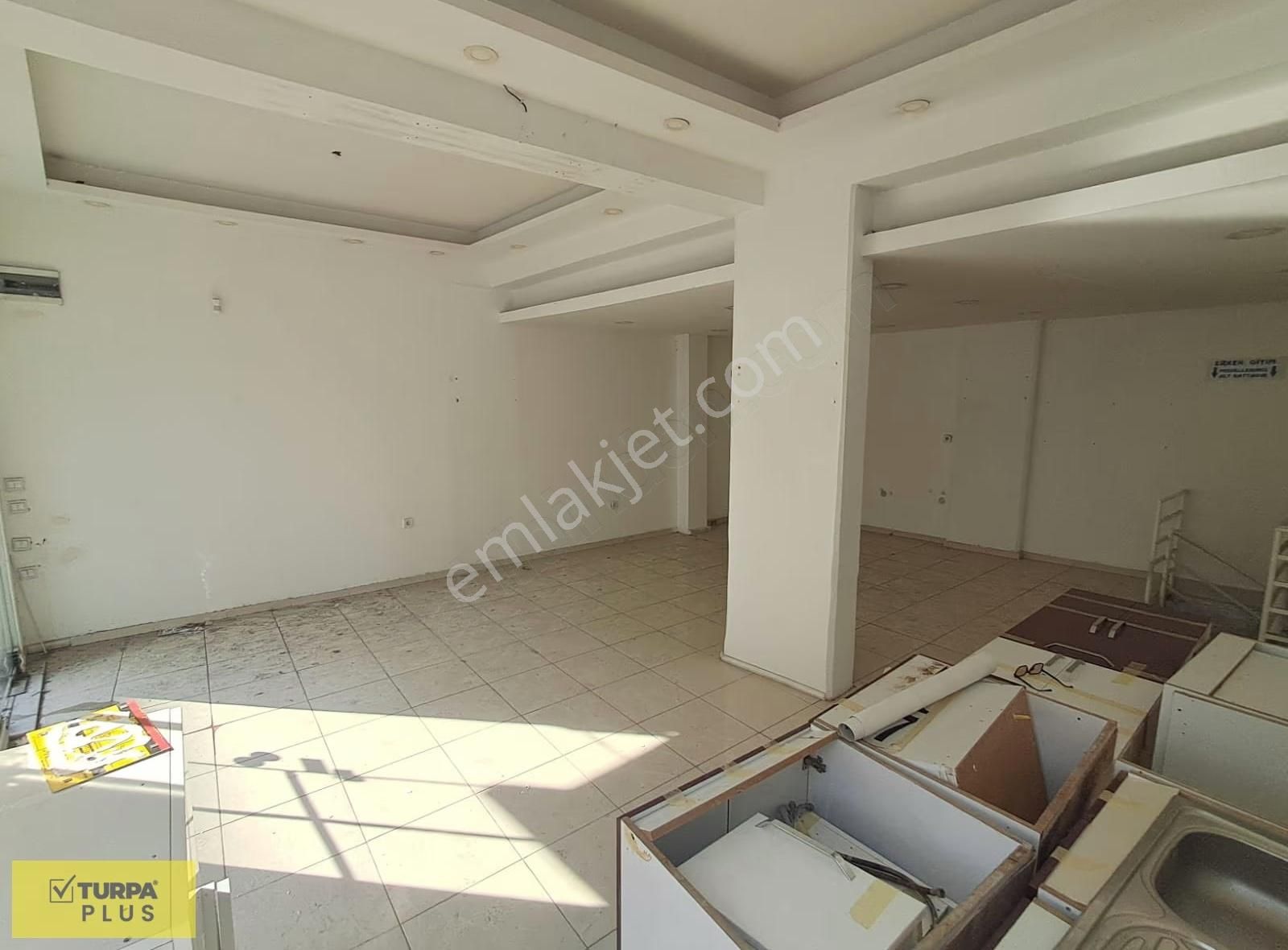 Balçova Sakarya Caddesi Üzerinde Kiralık Dükkan 160 M2 - Görsel 9