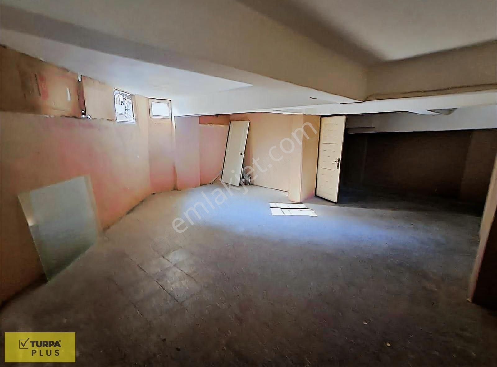 Balçova Sakarya Caddesi Üzerinde Kiralık Dükkan 160 M2 - Görsel 8