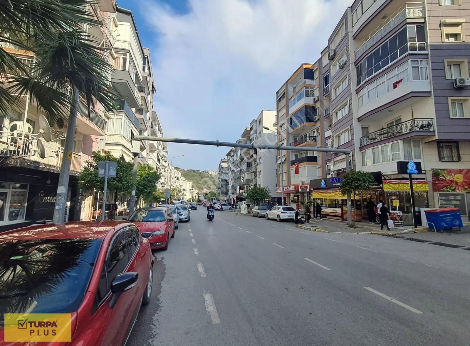 Balçova Sakarya Caddesi Üzerinde Kiralık Dükkan 160 M2 - Görsel 10