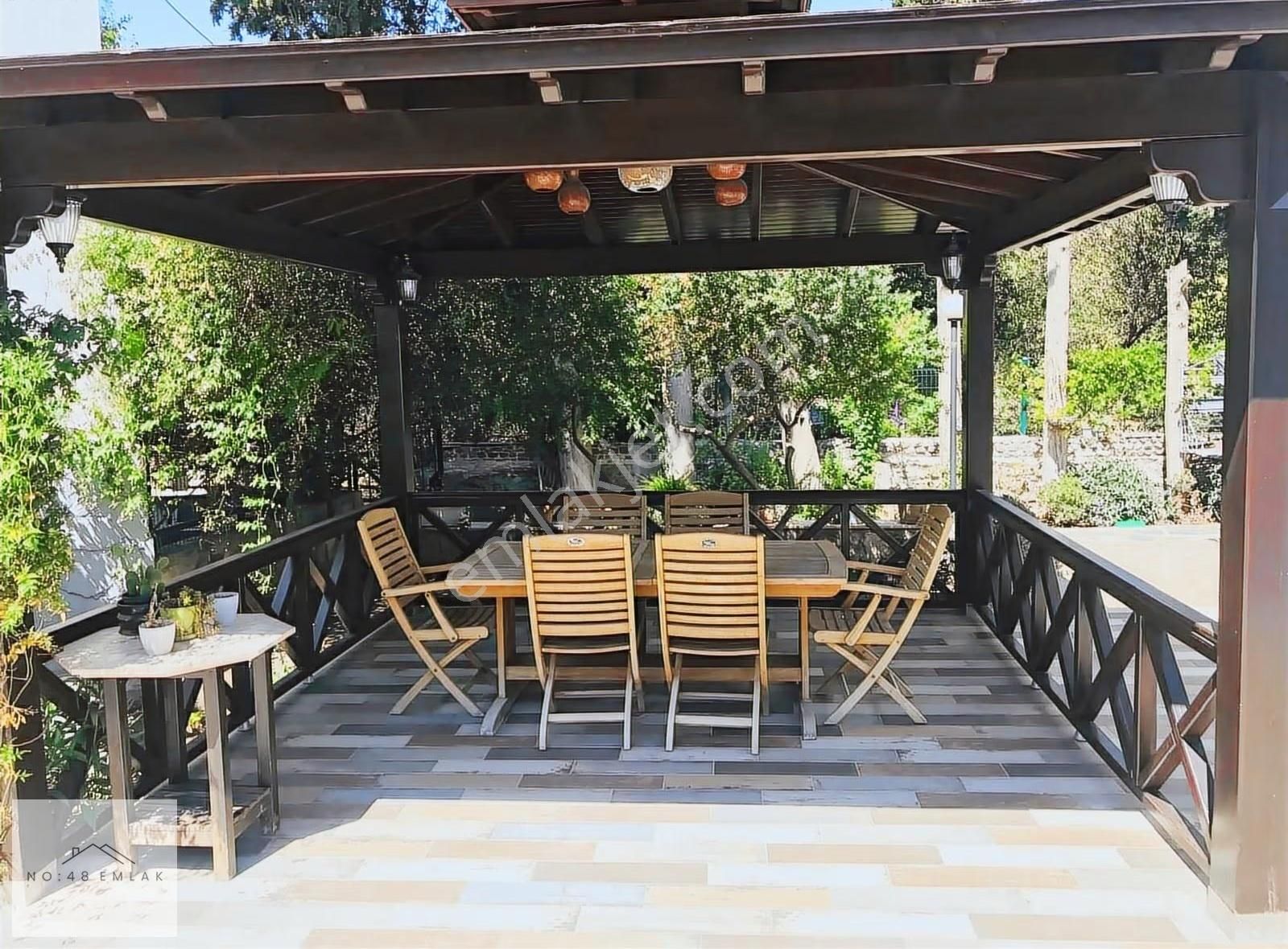 Bitez Yalıda Bahçeli Havuzlu Dubleks Villa - Görsel 16