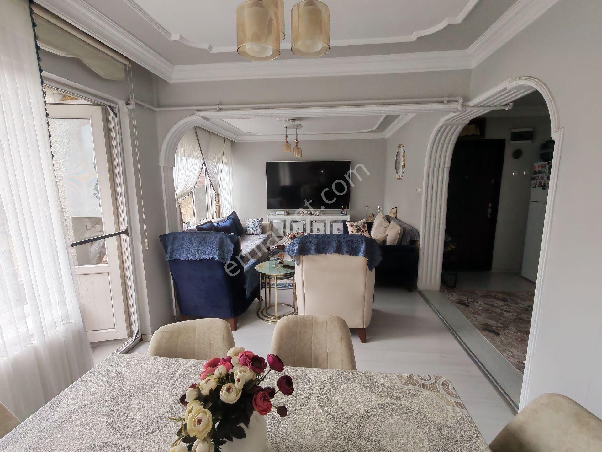 Barış Gayrimenkul'den Sakaldöken'de Ara Kat Bakımlı 2+1 Daire.