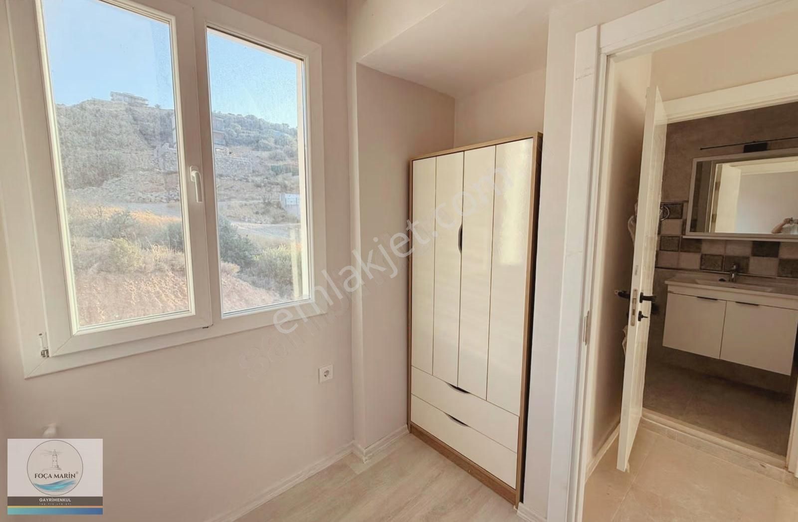 Yenifoça'da Doğaile İç İçe Geniş Verandalı-bahçeli 3+1 Tripleks - Görsel 7