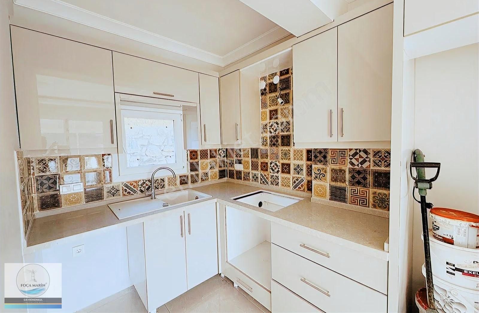 Yenifoça'da Doğaile İç İçe Geniş Verandalı-bahçeli 3+1 Tripleks - Görsel 10