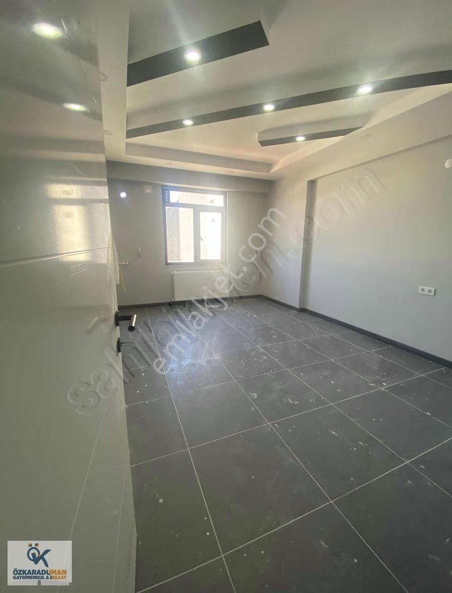 İstasyon Mah Caddede Satılık 1+1 Ofis İş Yeri