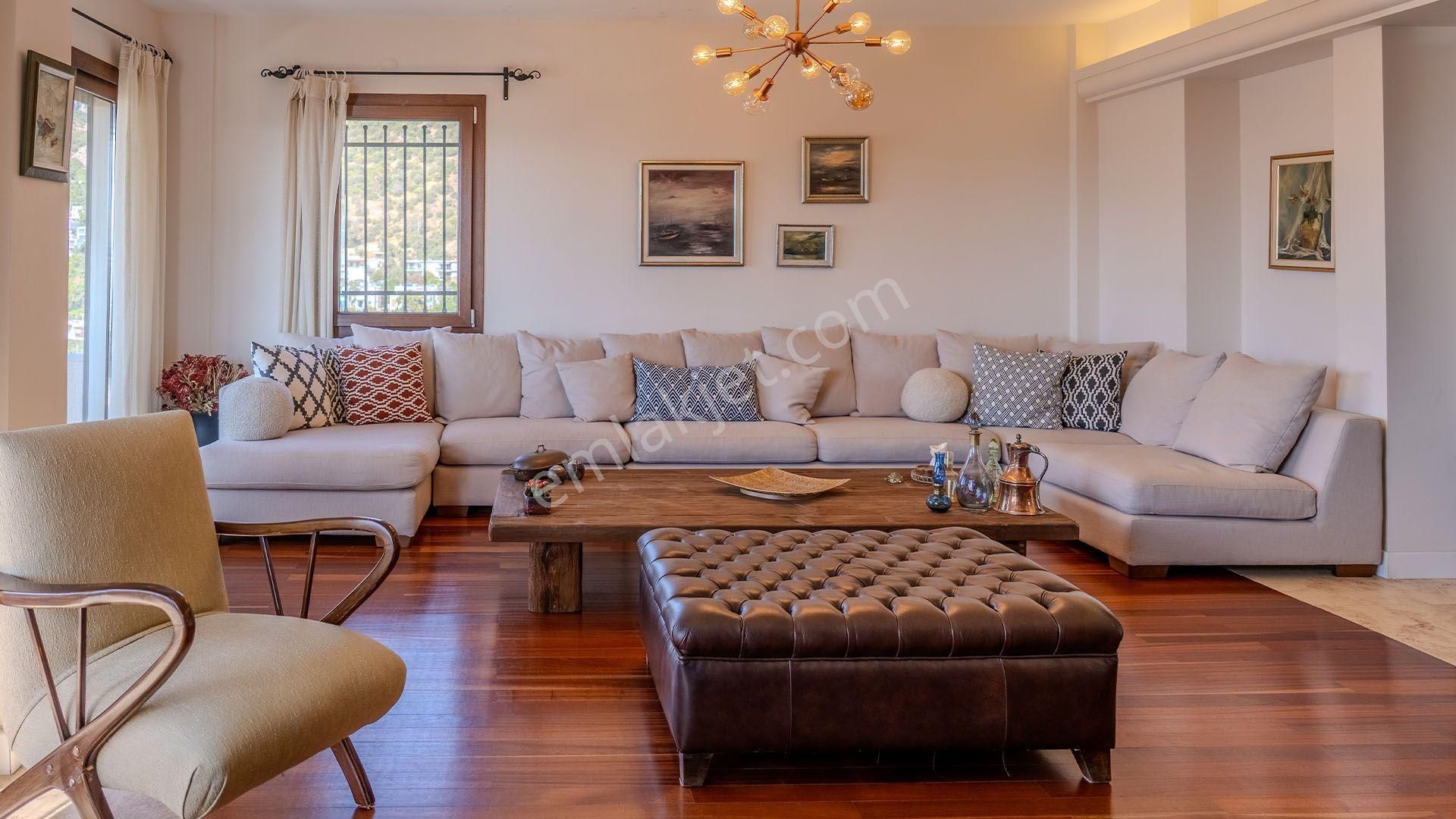 Bodrum Merkezde Kale Manzaralı Havuzlu Müstakil 4+2 Villa - Görsel 7