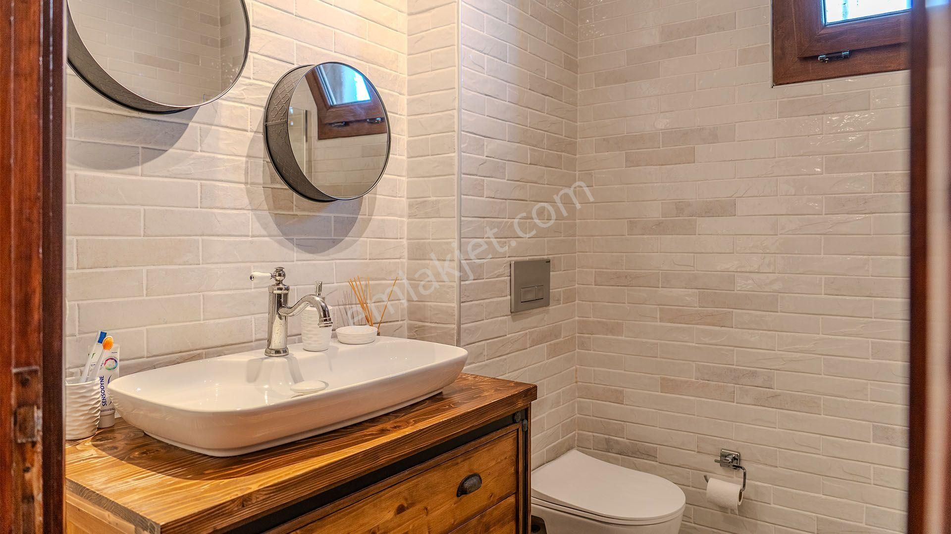 Bodrum Merkezde Kale Manzaralı Havuzlu Müstakil 4+2 Villa - Görsel 18