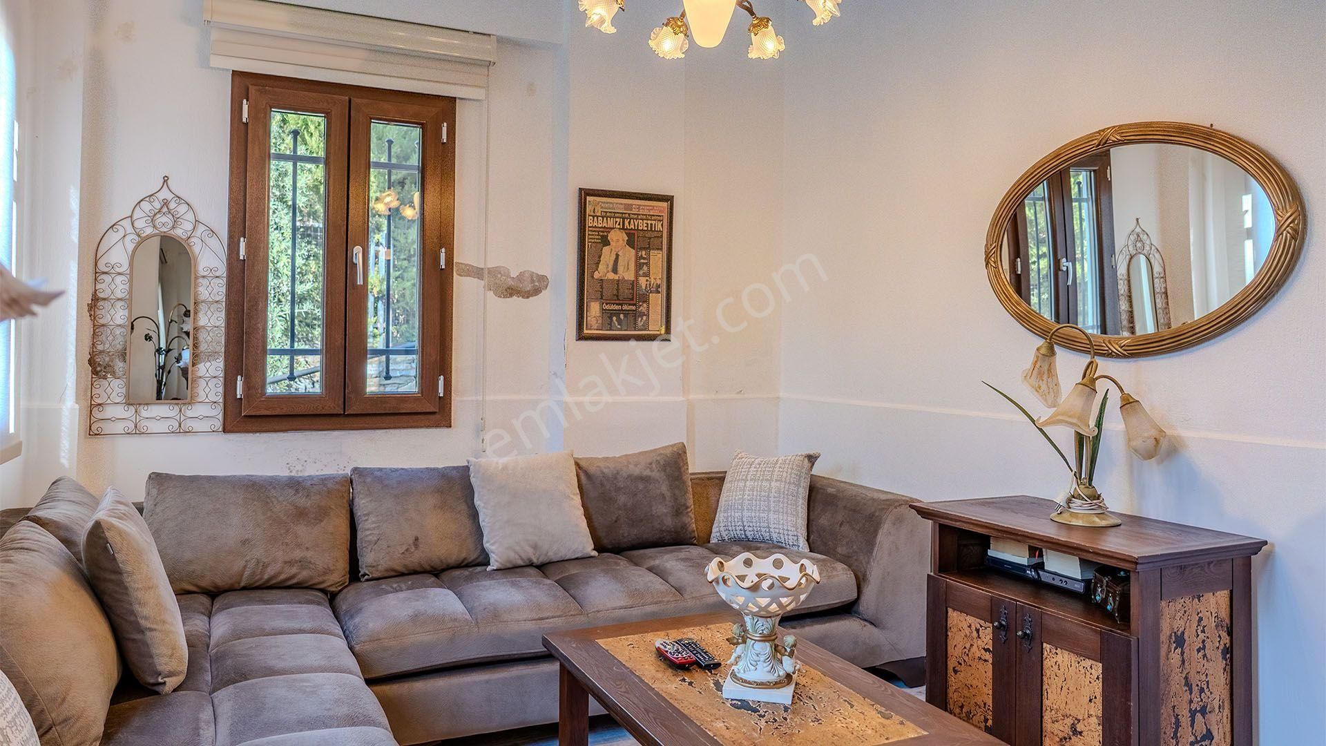 Bodrum Merkezde Kale Manzaralı Havuzlu Müstakil 4+2 Villa - Görsel 29