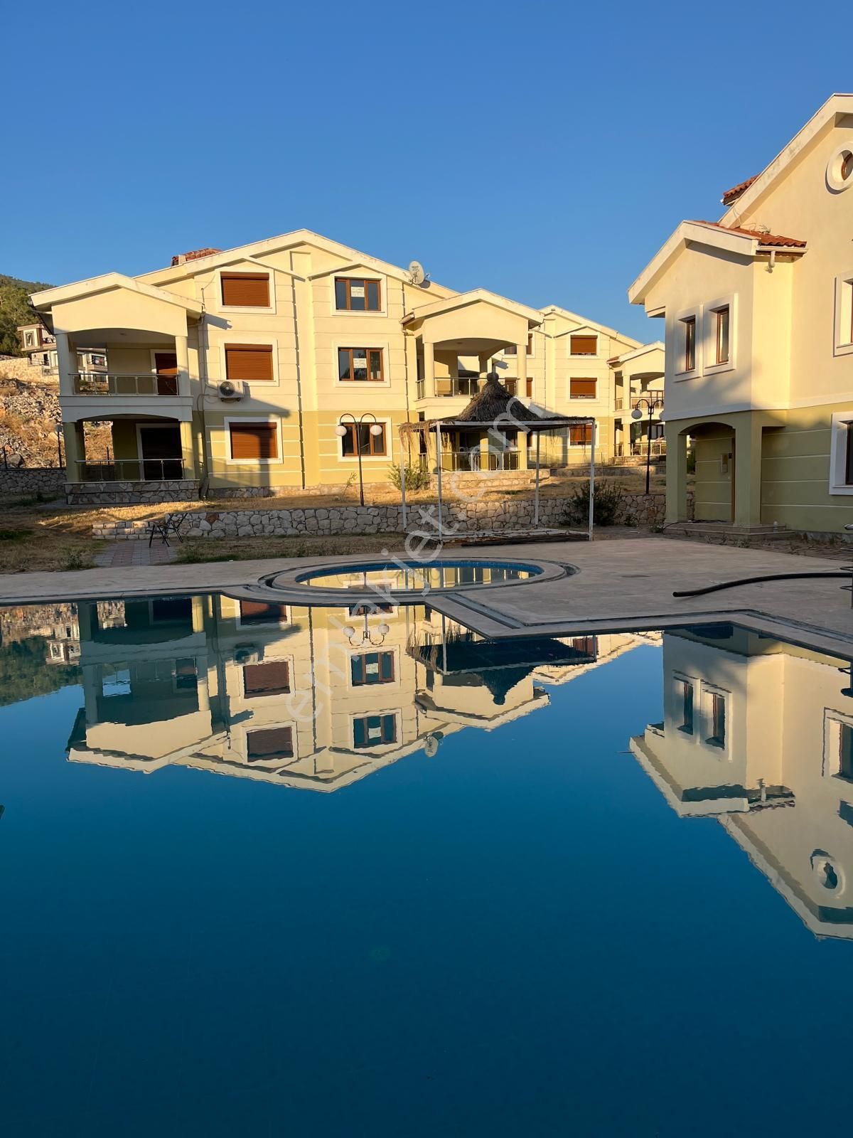 Acarlar Emlaktan Didim Akbük'te Site İçinde 4+1-220 M2 Satılık Tripleks Yazlık - Görsel 2