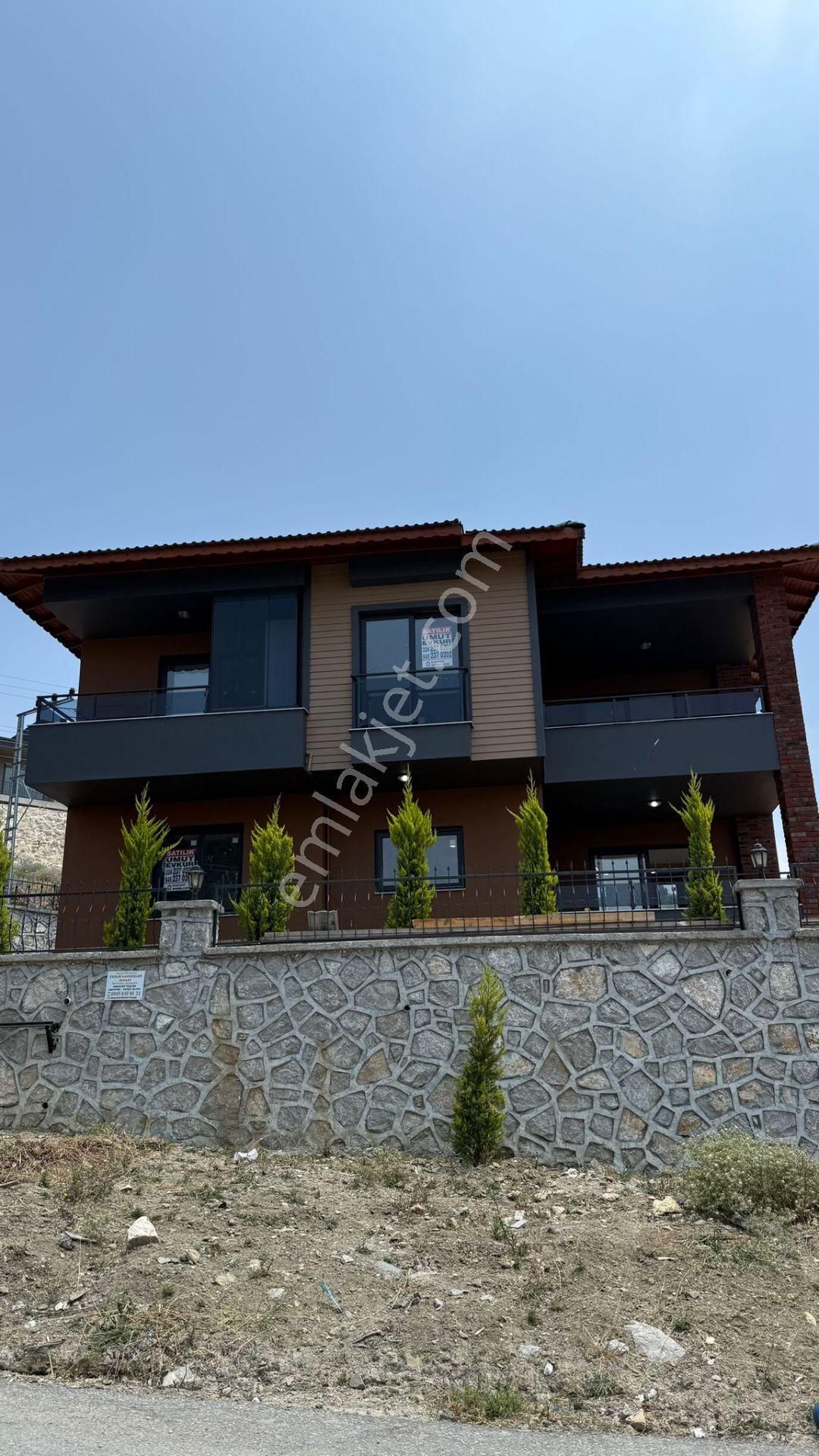 Toroslar Yeniköy'de Satılık Bahçeli 4+1 Villa - Görsel 14