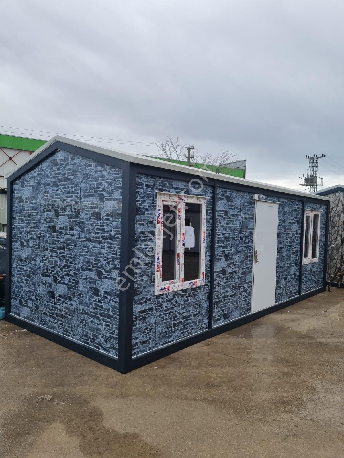 Satılık Yaşam Konteynerı 21 M2 Sıfır Üründür Konteyner Tokat Merkezdedir.