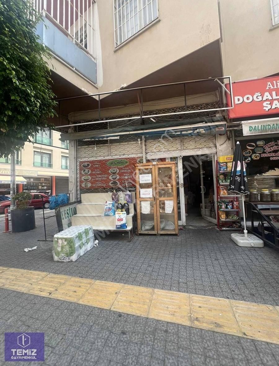 Alanya Sokağında Köşebaşı Satılık İşyeri - Görsel 2