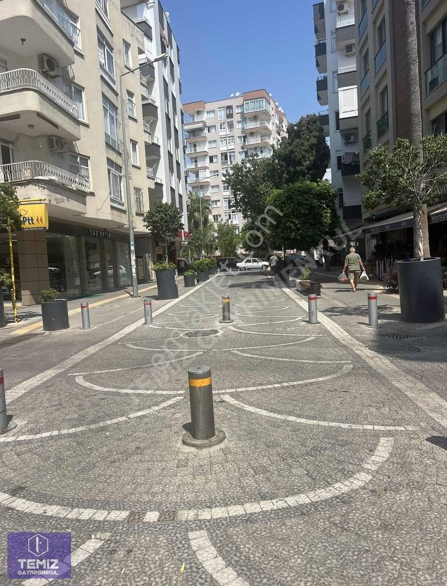 Alanya Sokağında Köşebaşı Satılık İşyeri - Görsel 3
