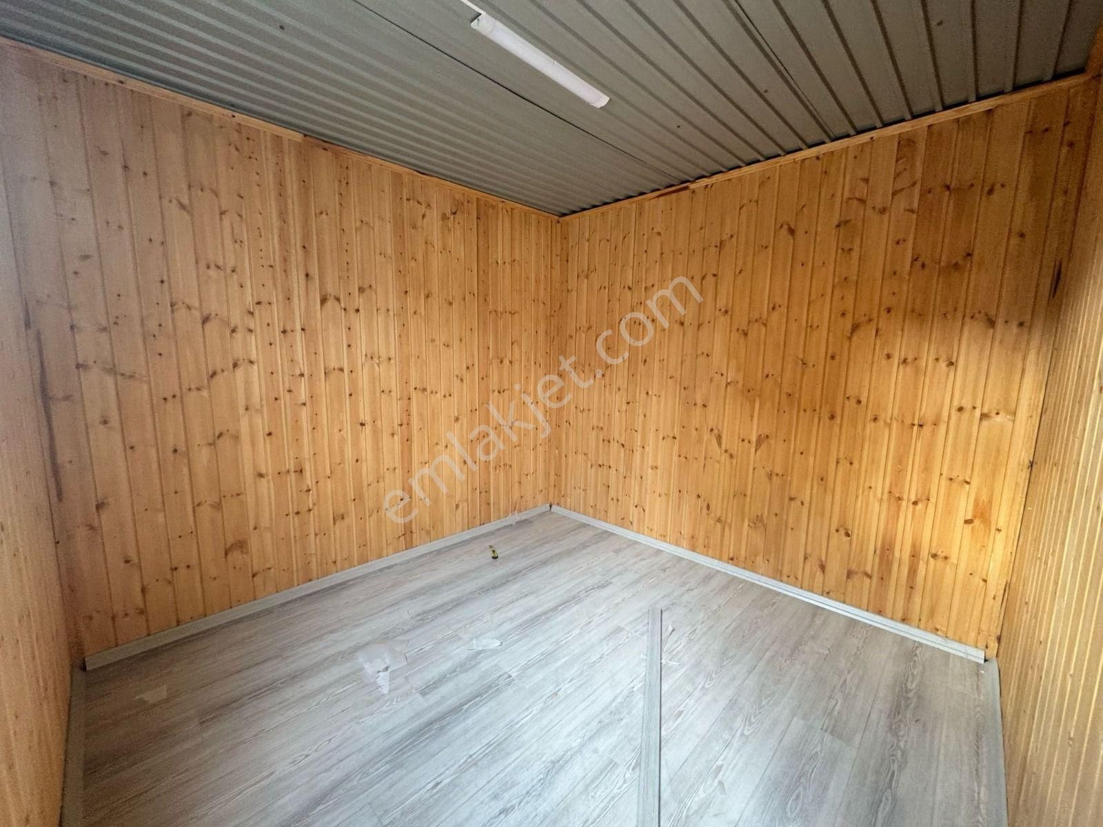 İçi 1.sınıf Çam Lambriden Dışı Yalıtımlı Sandviç Panelden İmal Edilmiş 21m2 2oda Wc+lv+duş Konteyner - Görsel 4