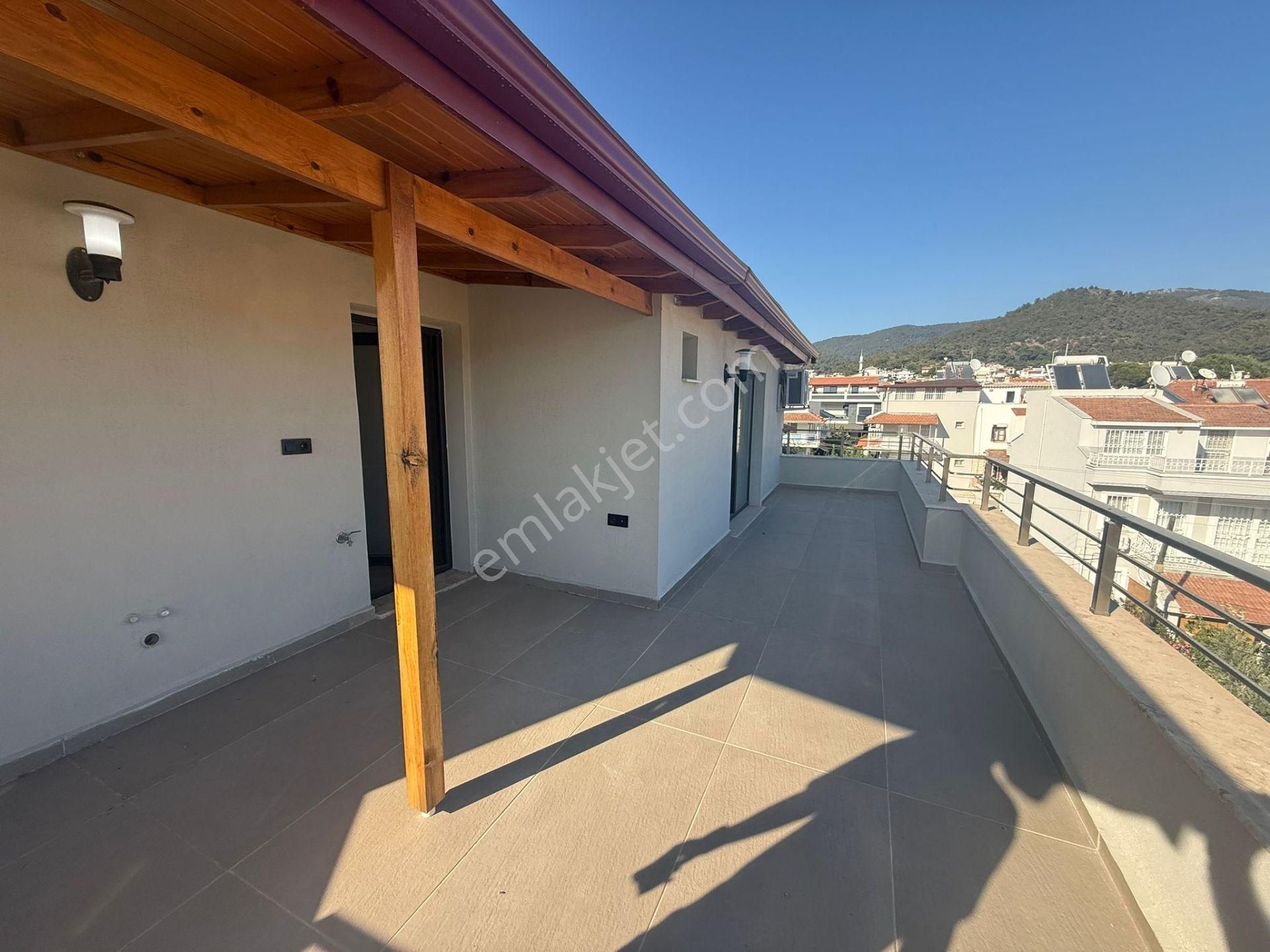 Doğa İle İç İçe Denize Yürüme Mesafesinde 4+1 +1+1 Geniş Villa - Görsel 13