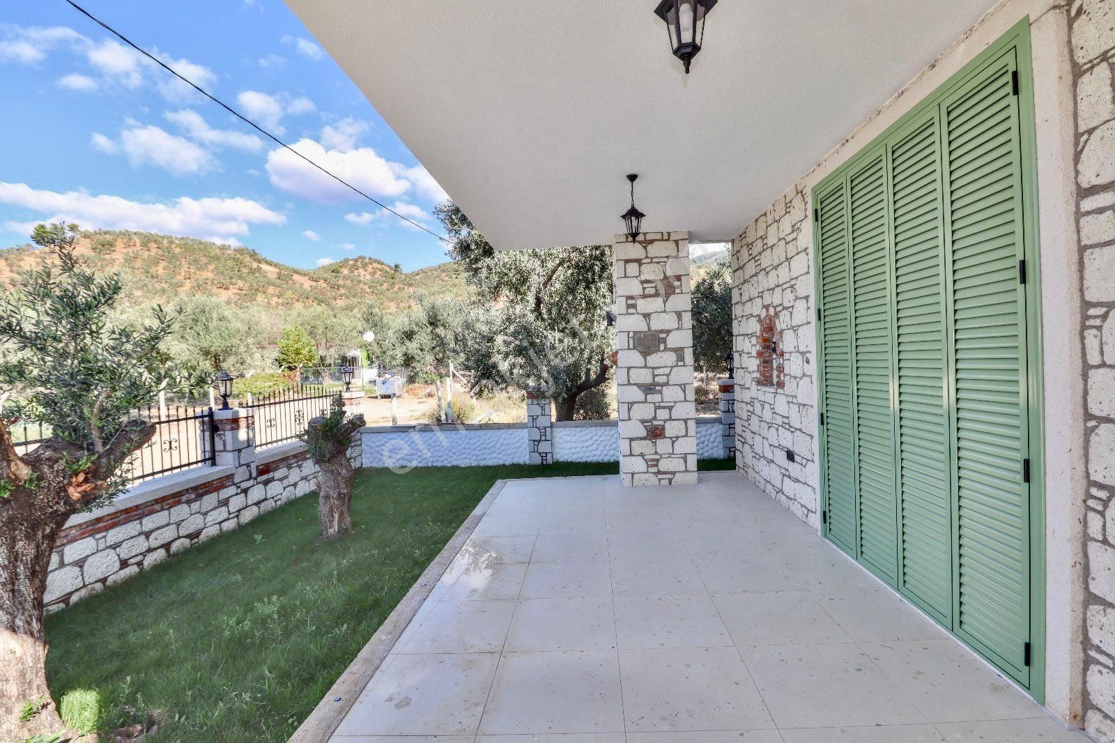 Altınoluk'ta 650m2 Arsada Özel Havuzlu Alaçatı Konsept Villa - Görsel 12