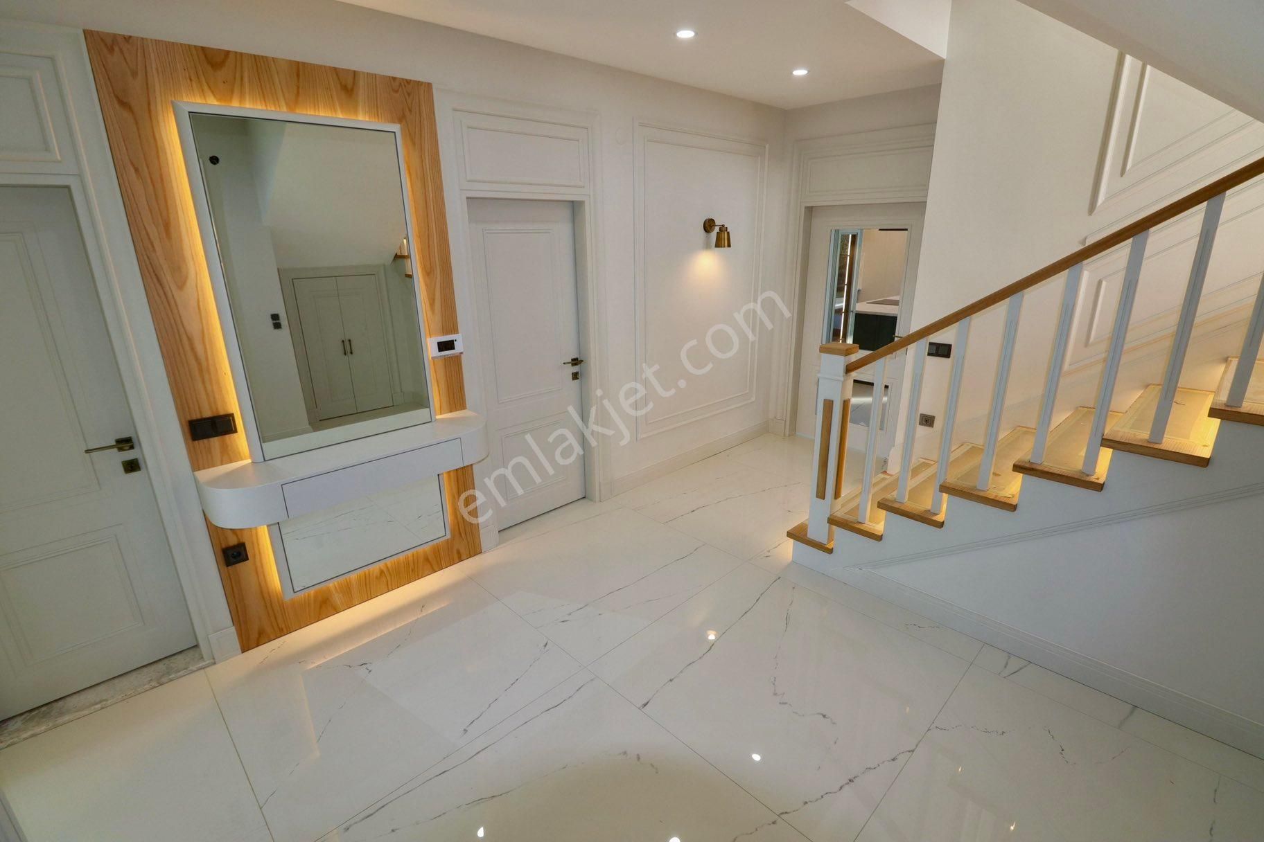 Altınoluk'ta 650m2 Arsada Özel Havuzlu Alaçatı Konsept Villa - Görsel 26