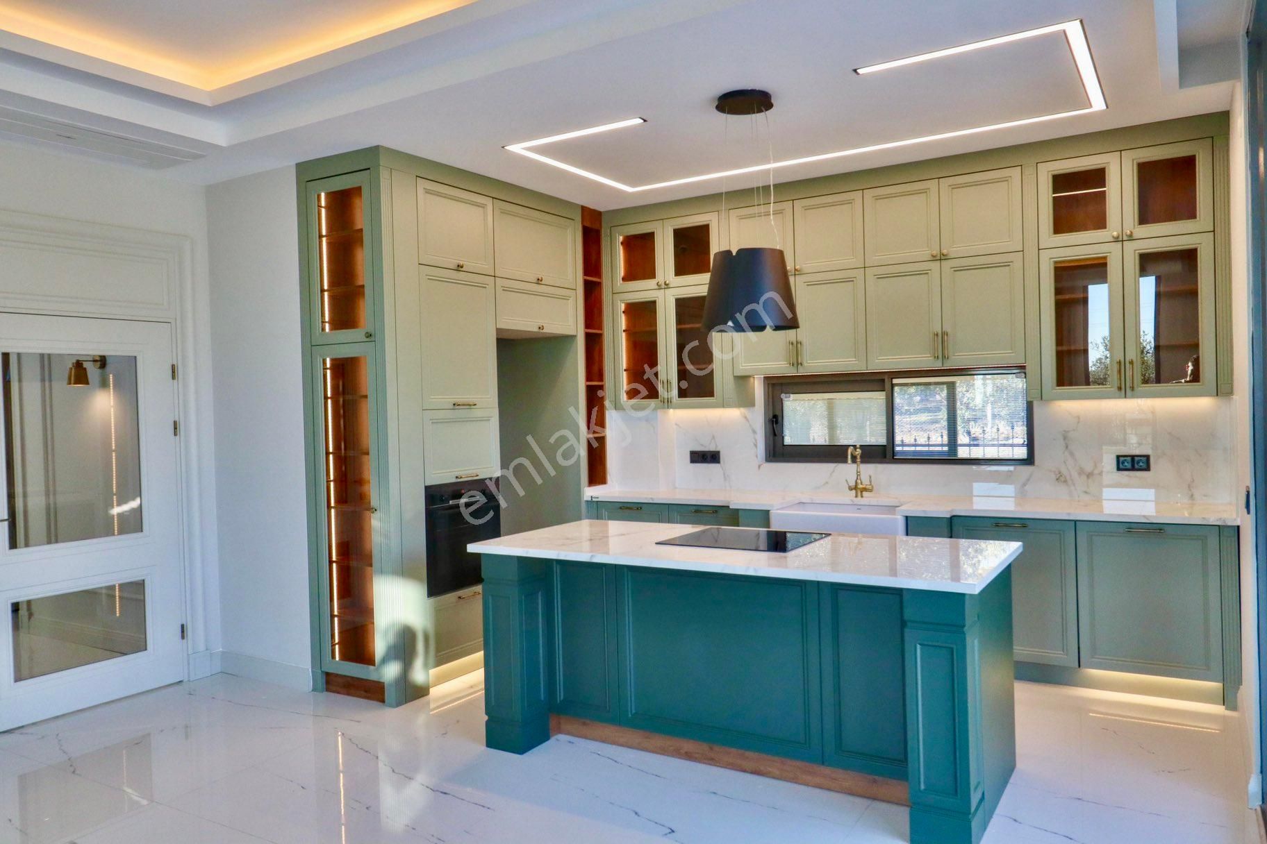 Altınoluk'ta 650m2 Arsada Özel Havuzlu Alaçatı Konsept Villa - Görsel 27