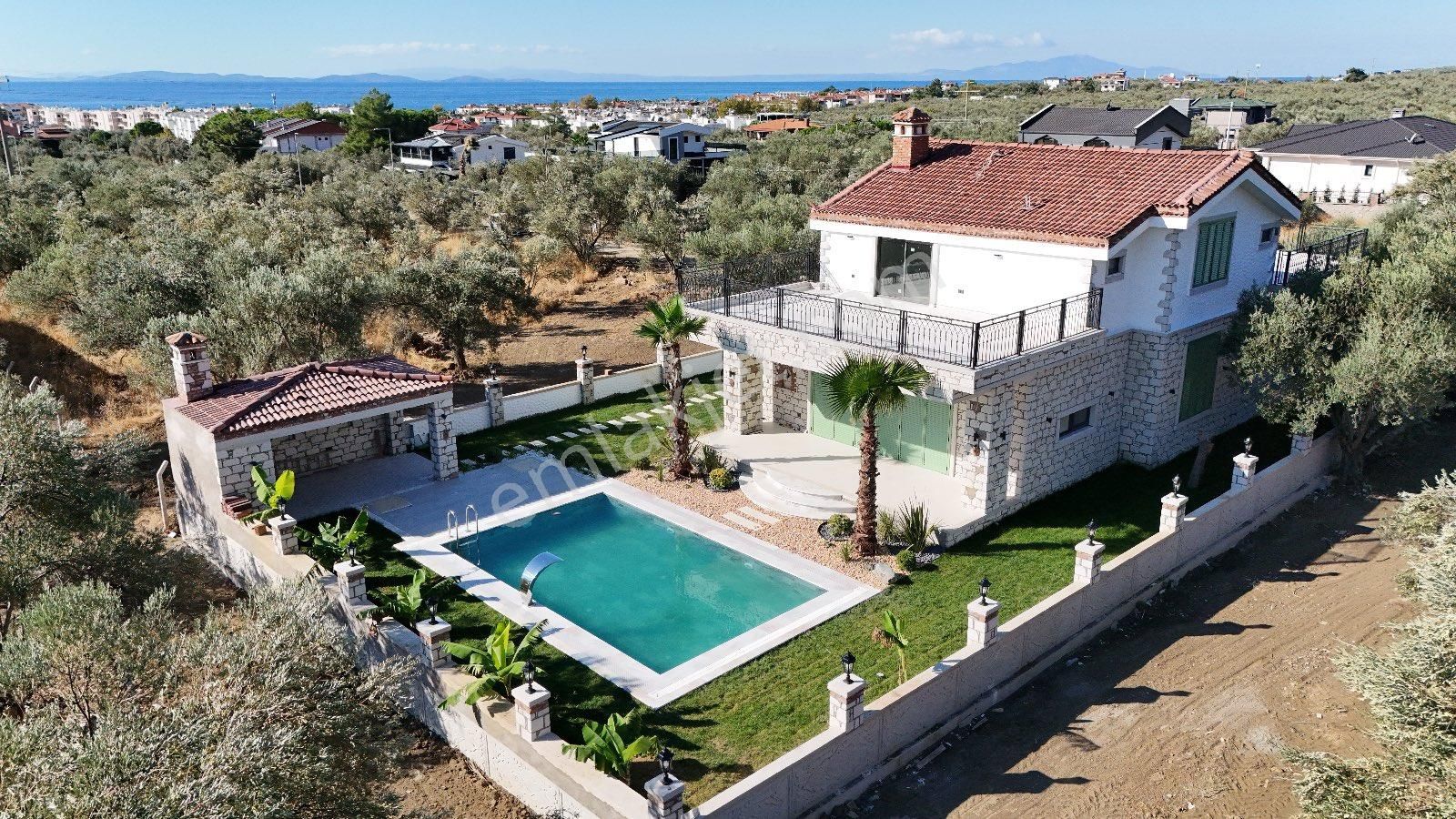 Altınoluk'ta 650m2 Arsada Özel Havuzlu Alaçatı Konsept Villa - Görsel 7