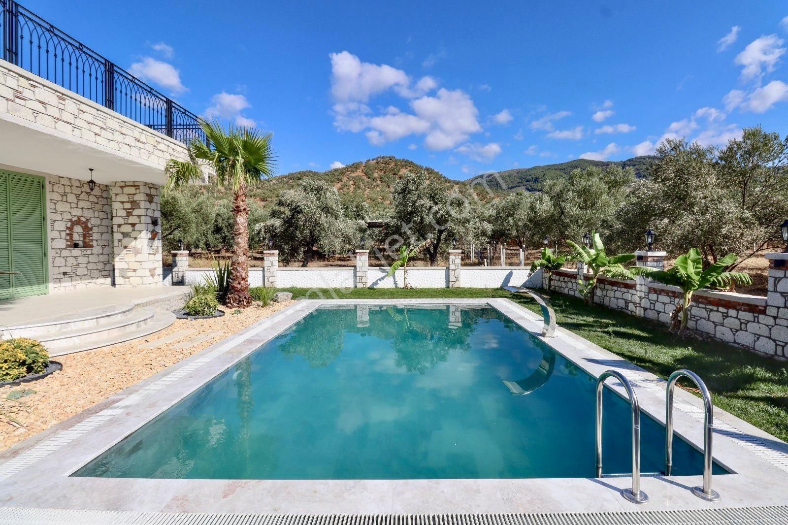 Altınoluk'ta 650m2 Arsada Özel Havuzlu Alaçatı Konsept Villa - Görsel 20