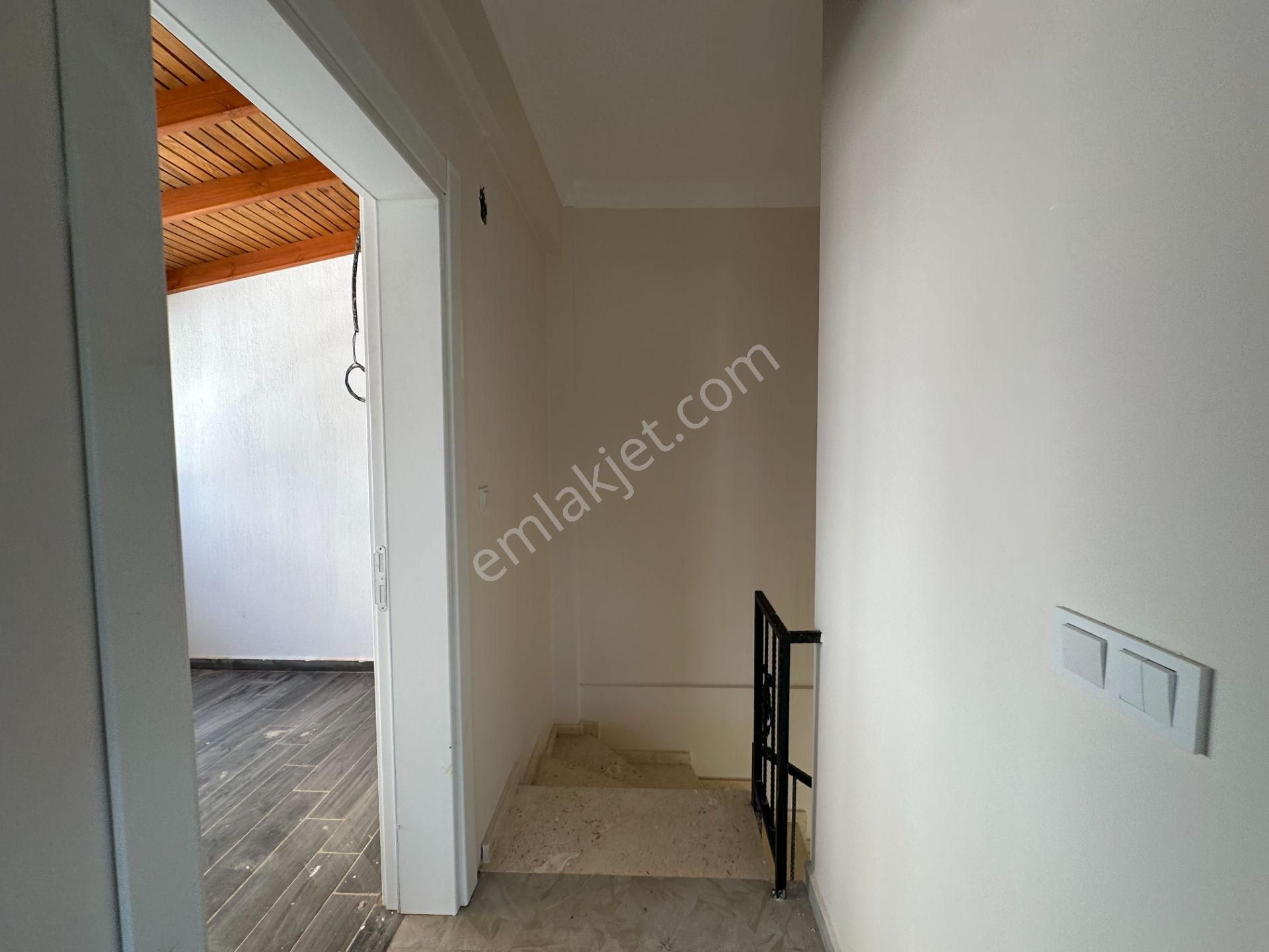 Seferihisar Doganbey Payamlı'da Satılık Sıfır Bahçeli 2+1 Villa - Görsel 35