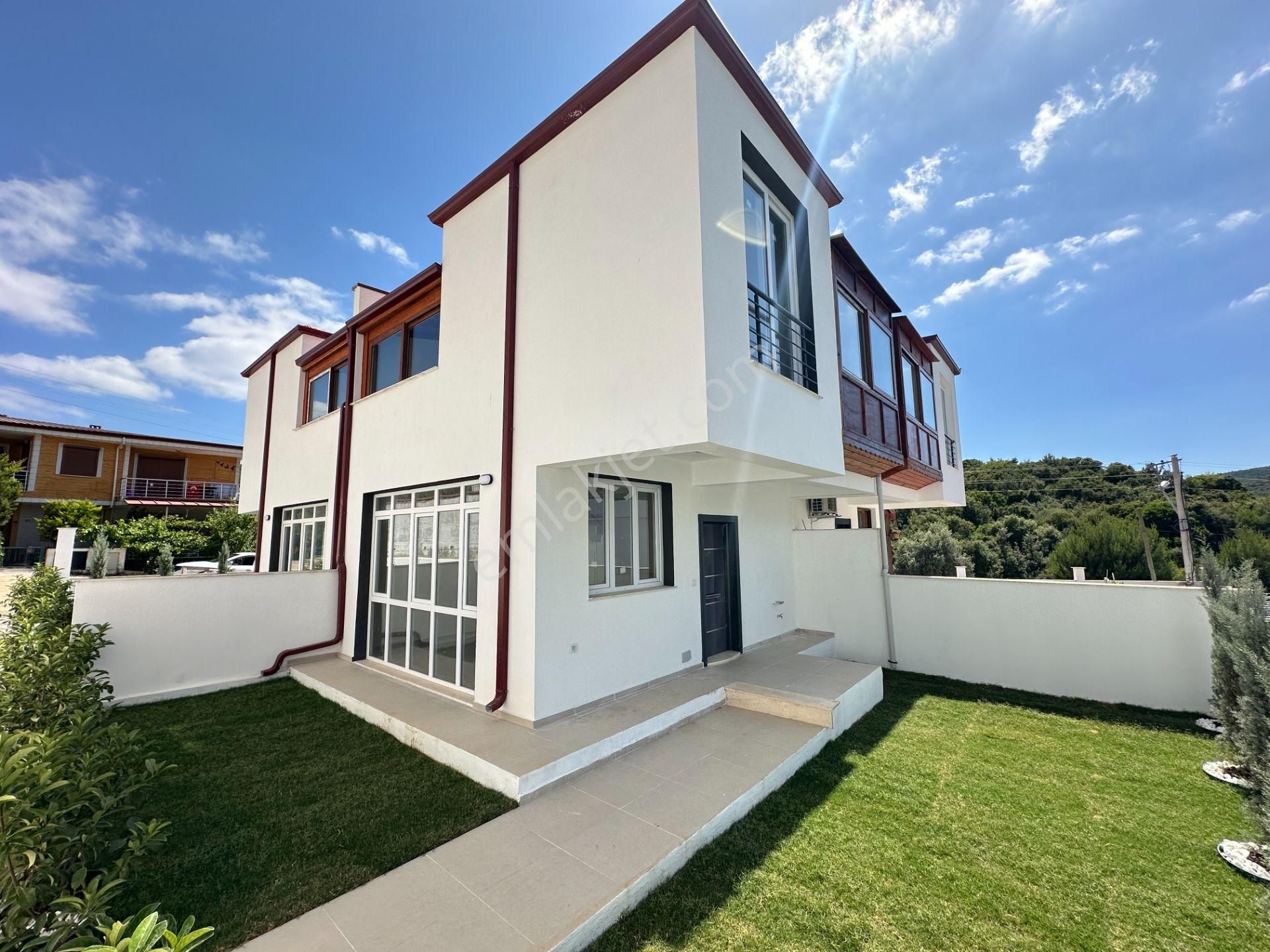 Seferihisar Doganbey Payamlı'da Satılık Sıfır Bahçeli 2+1 Villa - Görsel 2